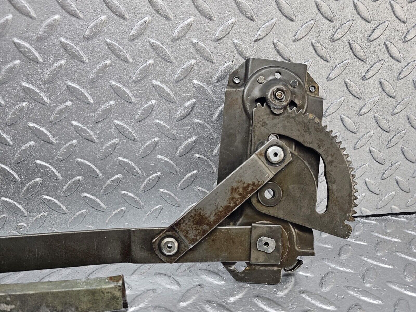 42670 Mercedes-Benz W108 280SE Front Right Manual Window Regulator