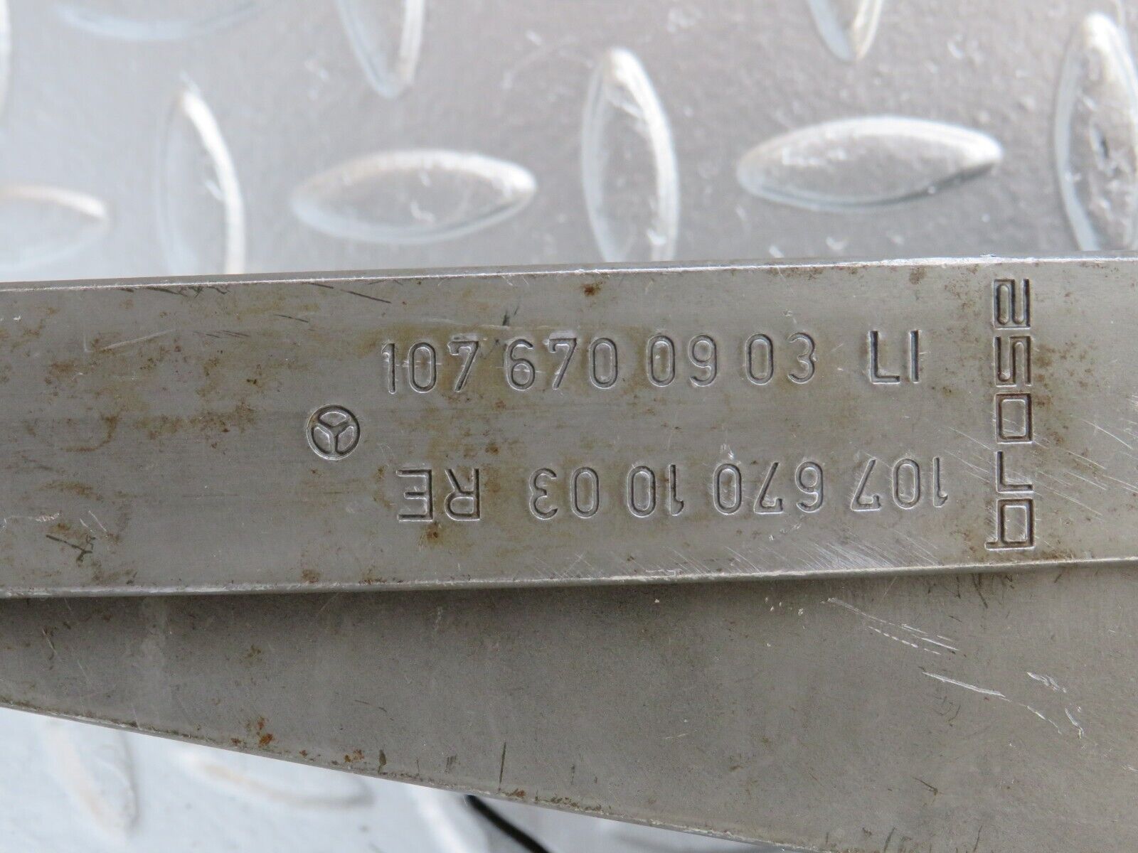 25084 Mercedes-Benz C107 Rear Left Power Window Regulator 1076700903