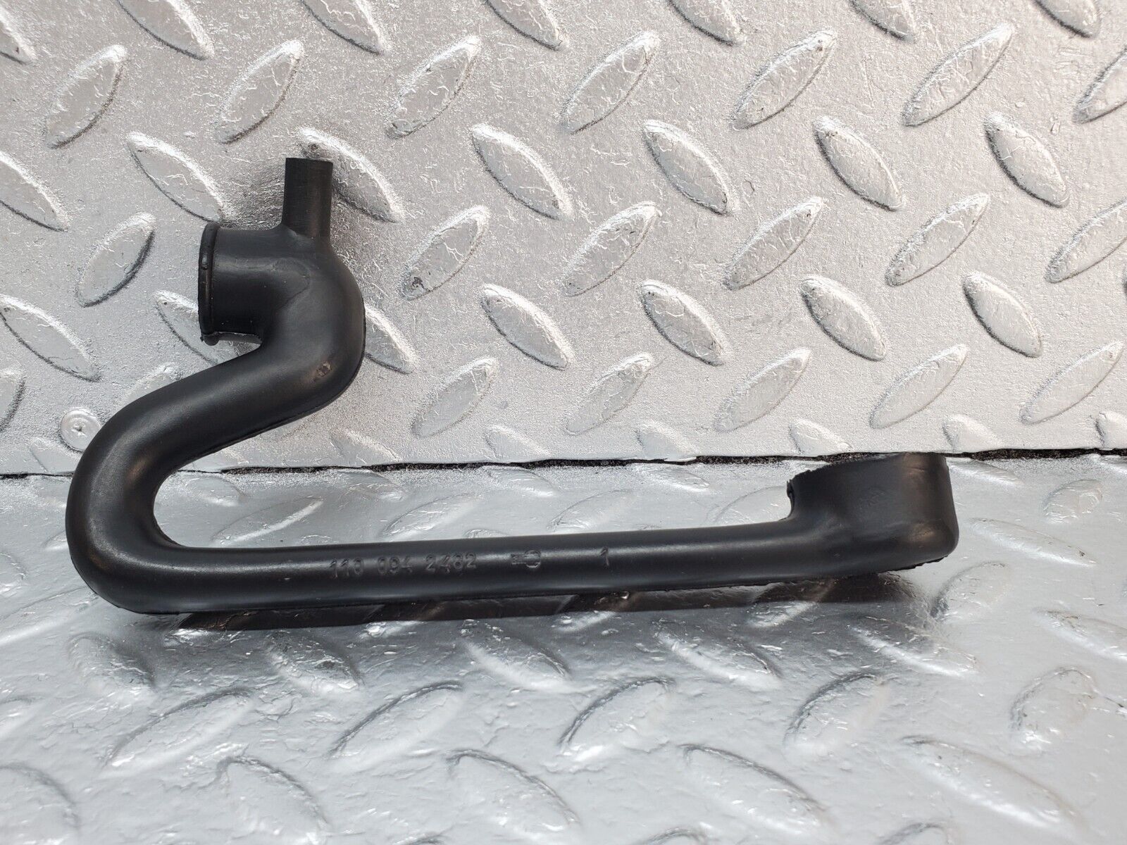 45399 Mercedes-Benz 280E M110.983 Air Intake Pipe 1100942482