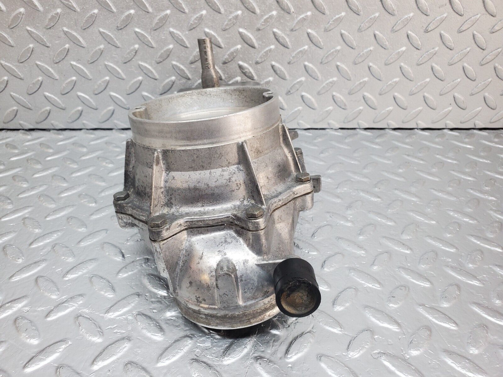 45425 Mercedes-Benz 280E M110.983 Air Flow Mass Meter Sensor Bosch 0438120115 1101410790