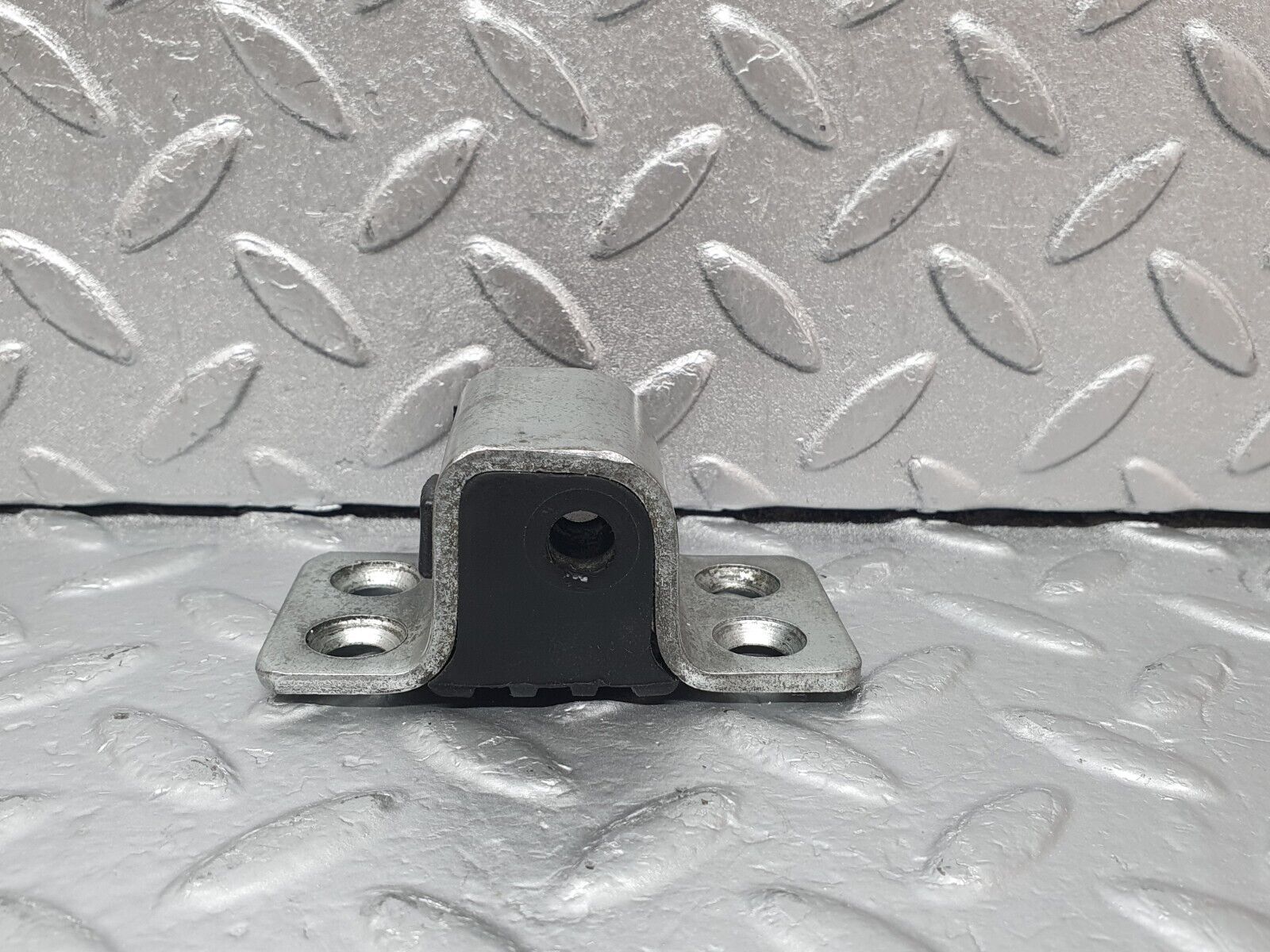 43979 Mercedes-Benz C123 230CE Coupe Right Door Lock Latch