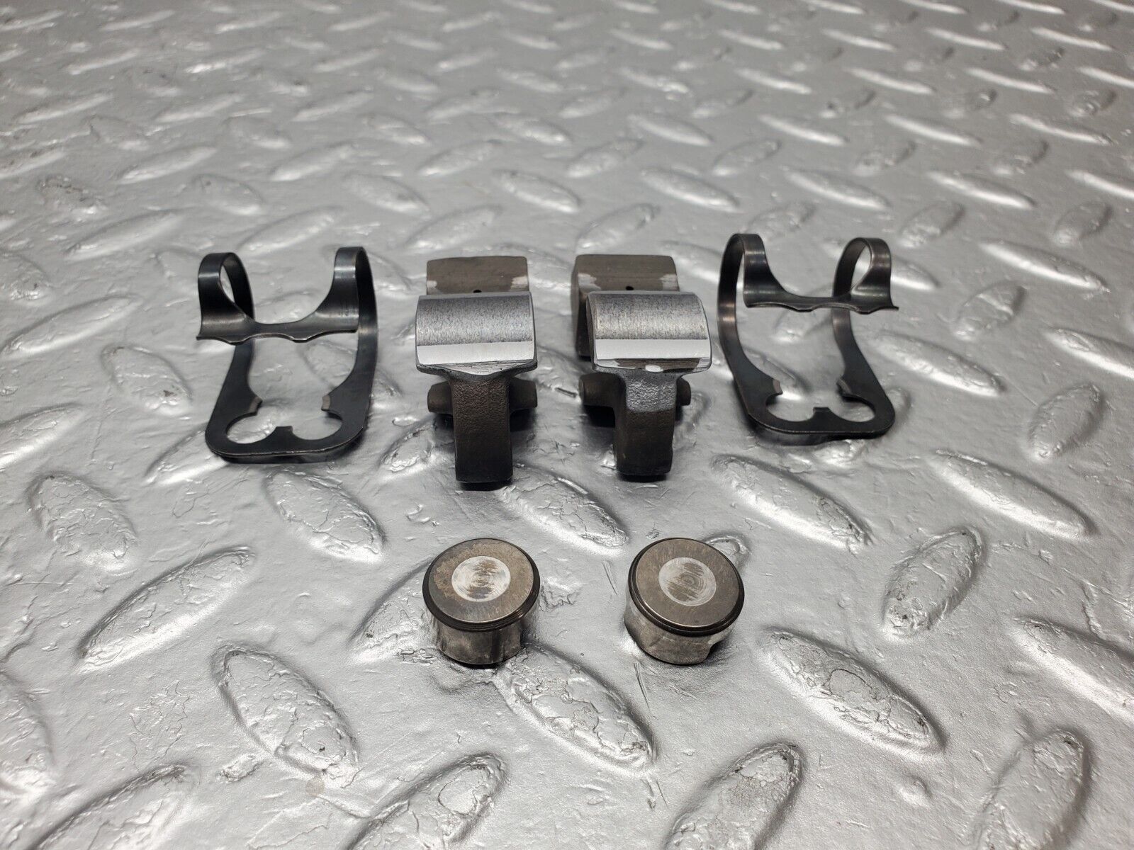 46611 Mercedes-Benz C123 280CE Coupe Valve Rocker Arm With Spring And Tappet