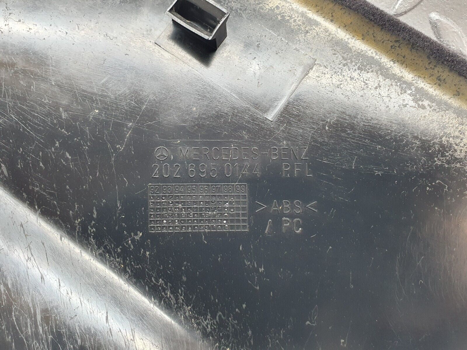 41758 Mercedes-Benz W202 C200 C Pillar Cover Panel Left Side Grey 2026950144