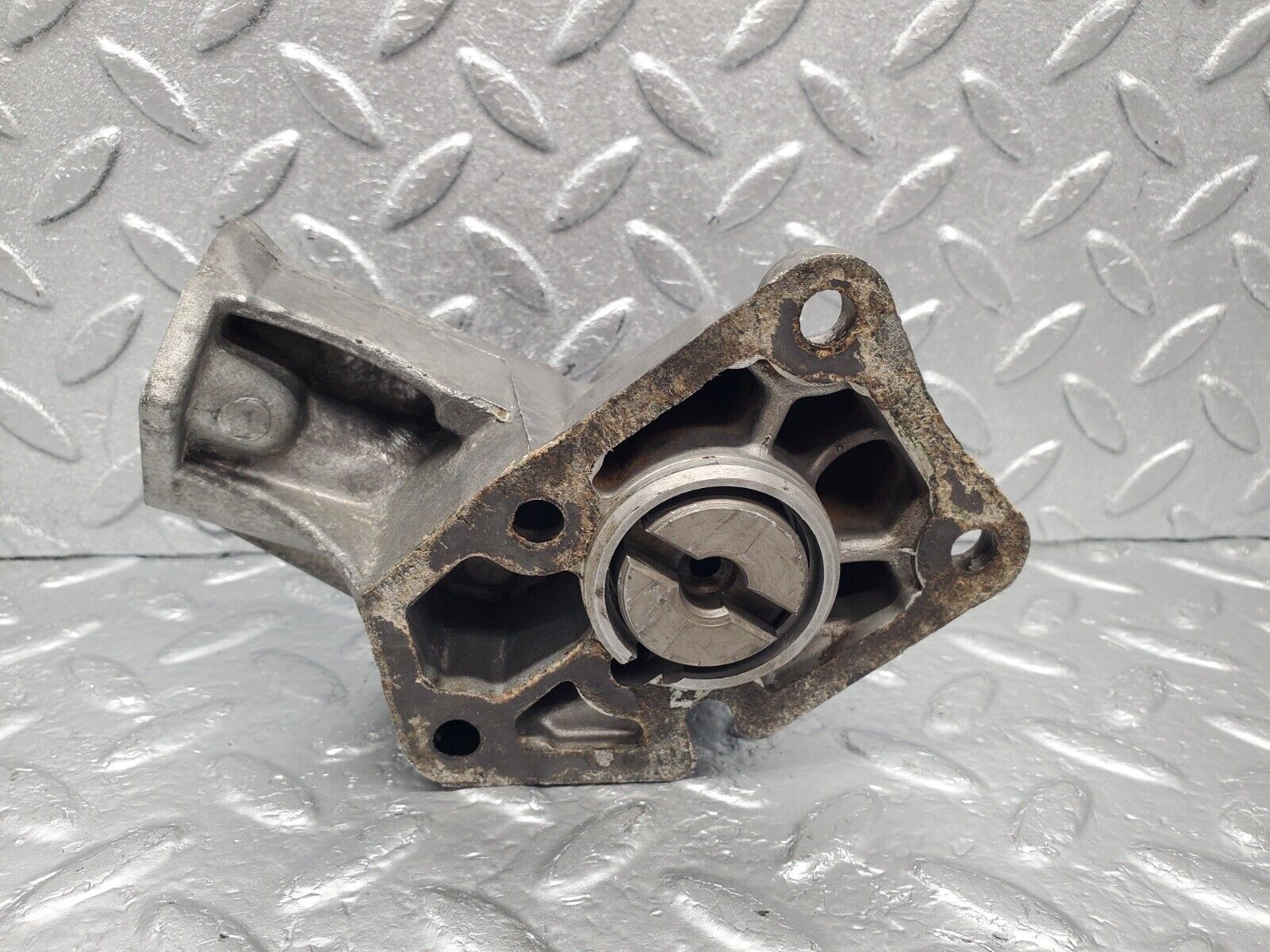 46720 Mercedes-Benz C123 280CE Coupe Ignition Distributor Housing 1101580515