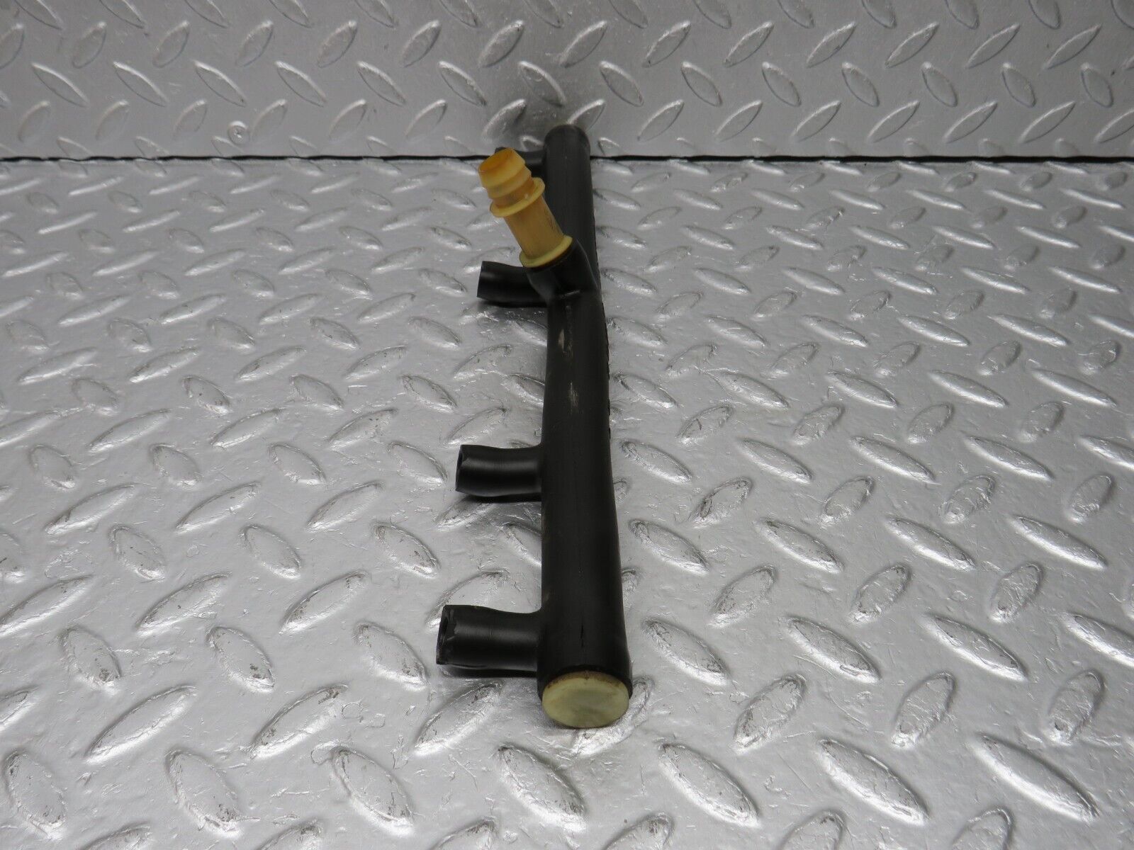 39162 Mercedes-Benz R107 500SL Air Intake Breather Hose Pipe 1160940982