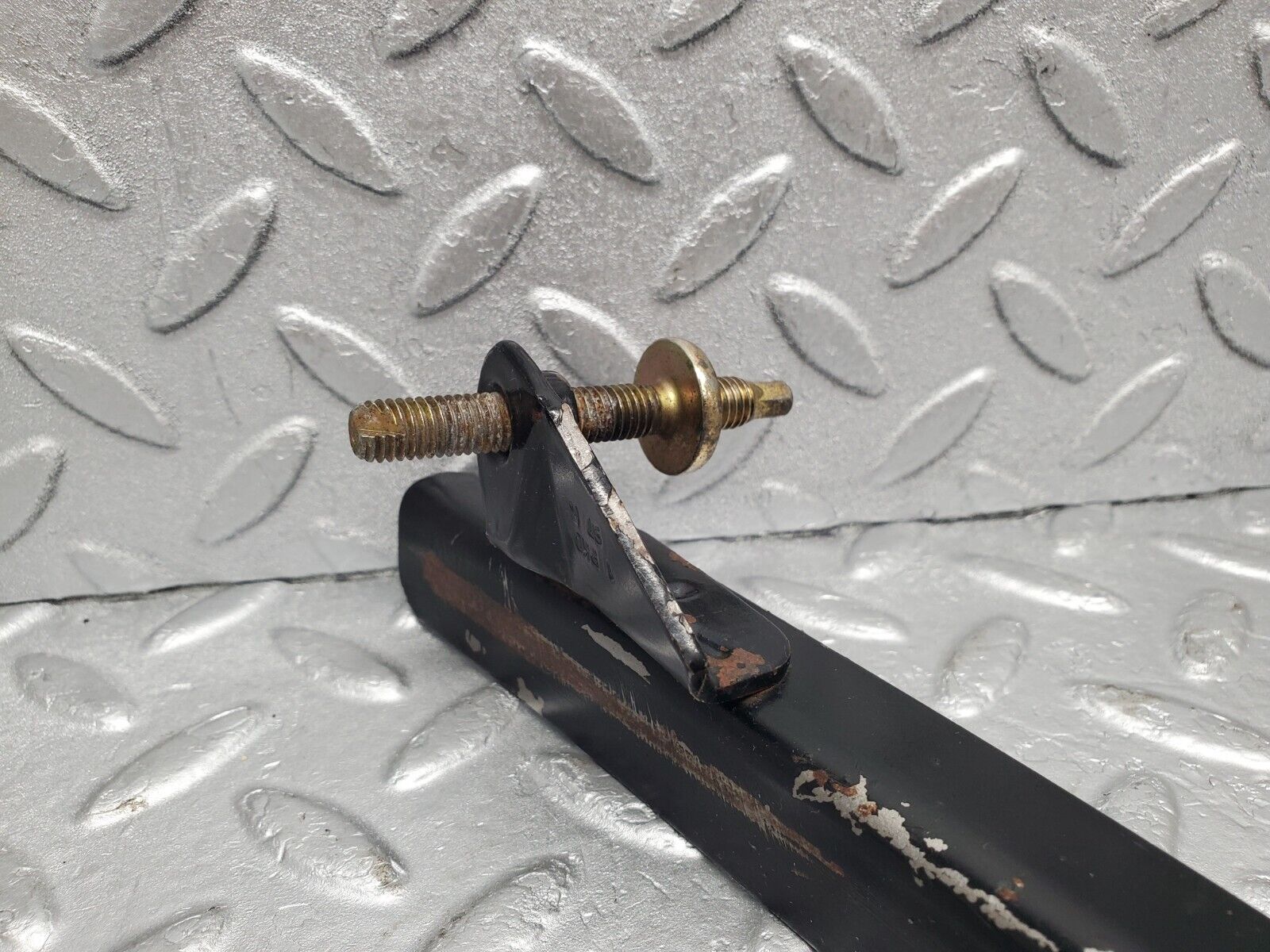 46763 Mercedes-Benz R129 320SL Coupe Front Right Window Channel