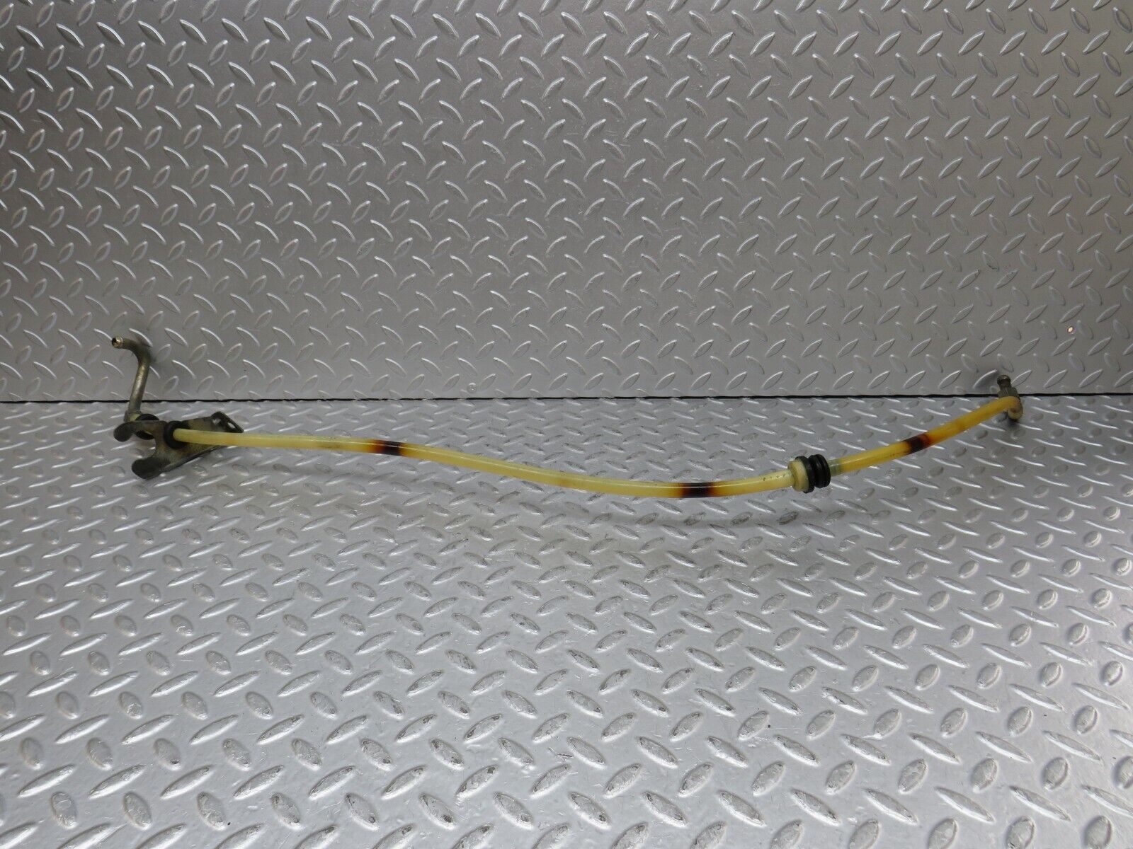 35501 Mercedes-Benz R107 280SL Brake Servo Vacuum Pipe