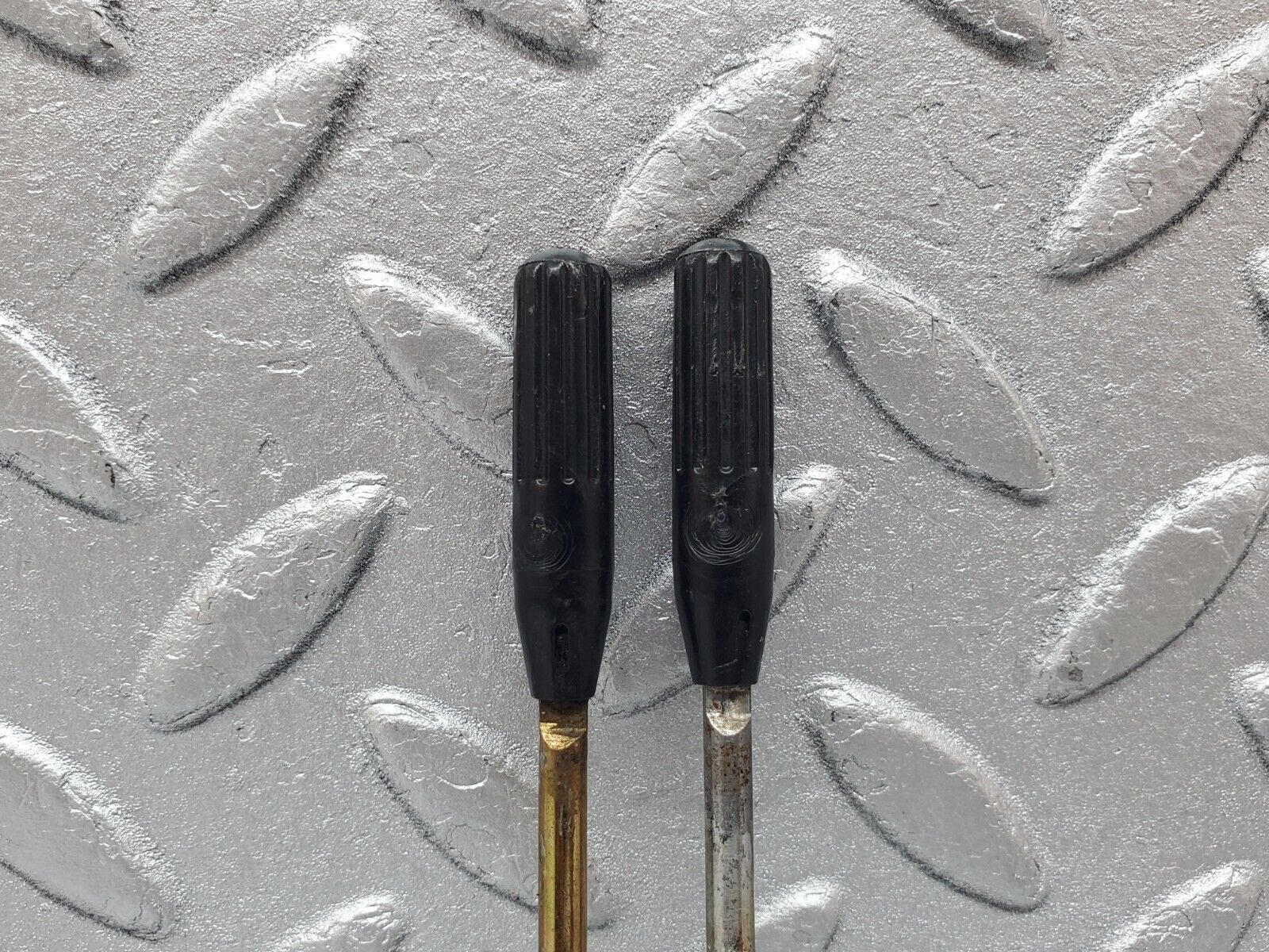 45855 Mercedes-Benz W126 420SE Front Door Lock Knob Pair