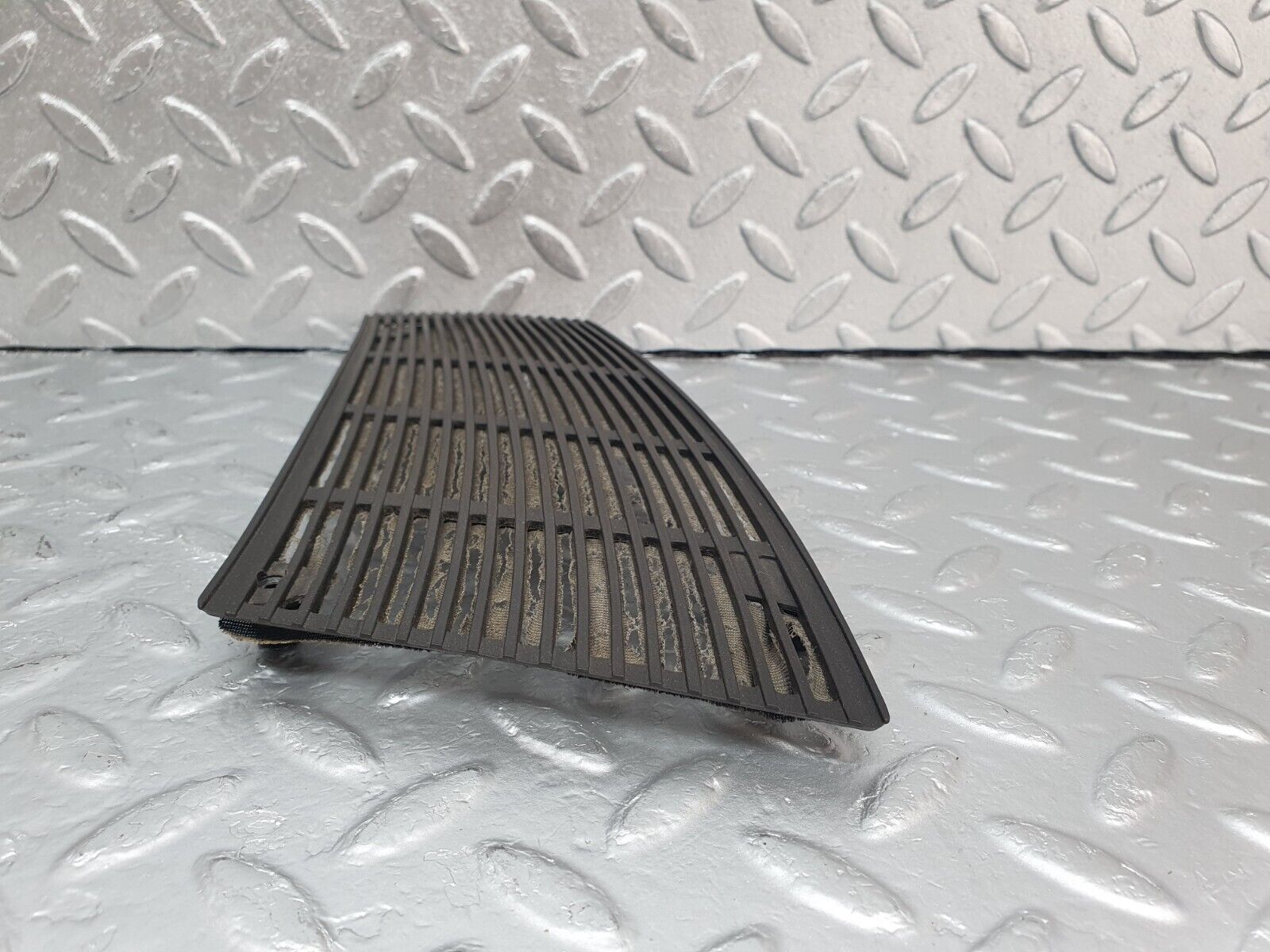 43676 Mercedes-Benz C126 380SEC Coupe Dashboard Speaker Cover Left Side