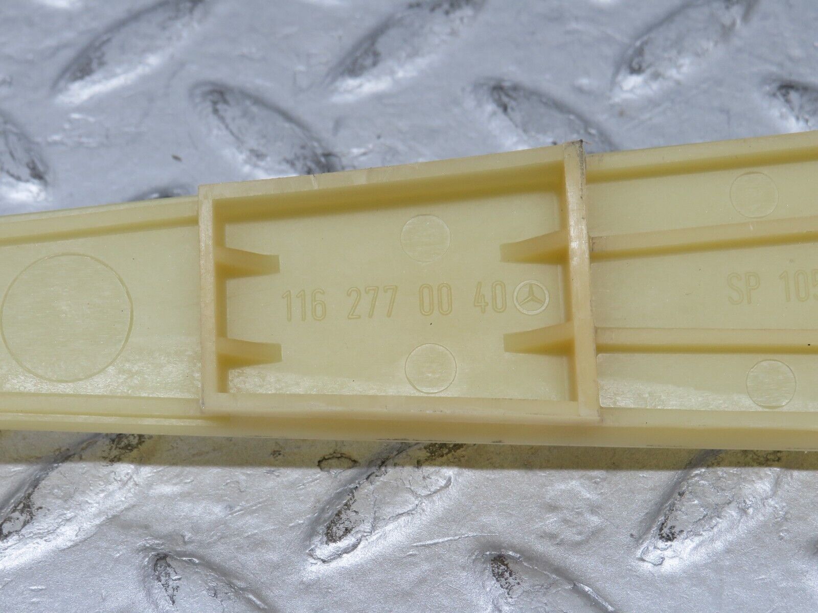 36433 Mercedes-Benz R107 450SL Automatic Gearbox Support 1162770040