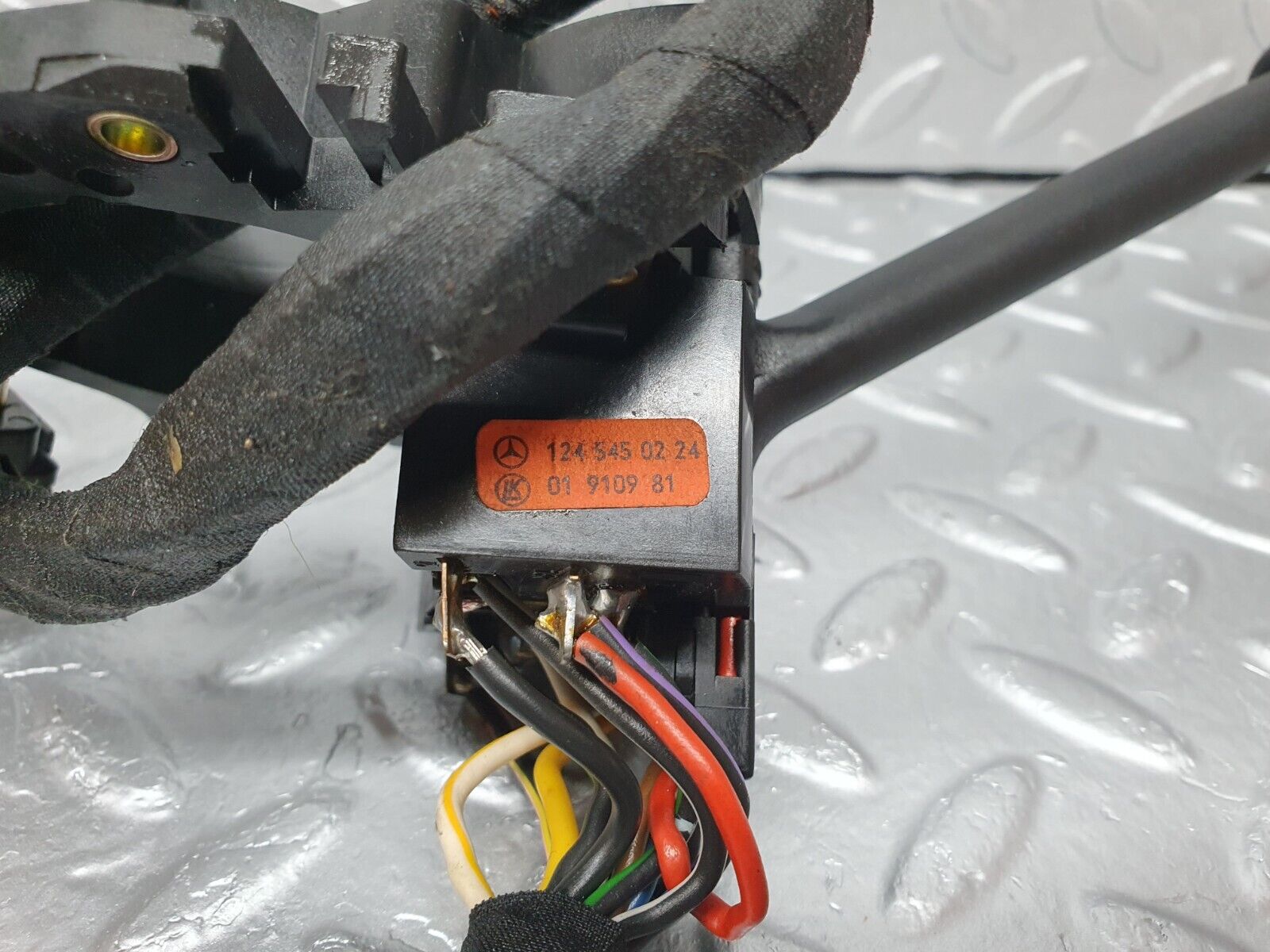 41607 Mercedes-Benz W124 200E Indicator Wiper Stalk 1245450224