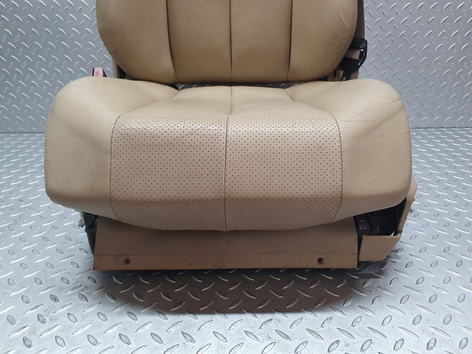 42420 Mercedes-Benz R129 320SL Coupe Electric Front Left Seat Leather Beige