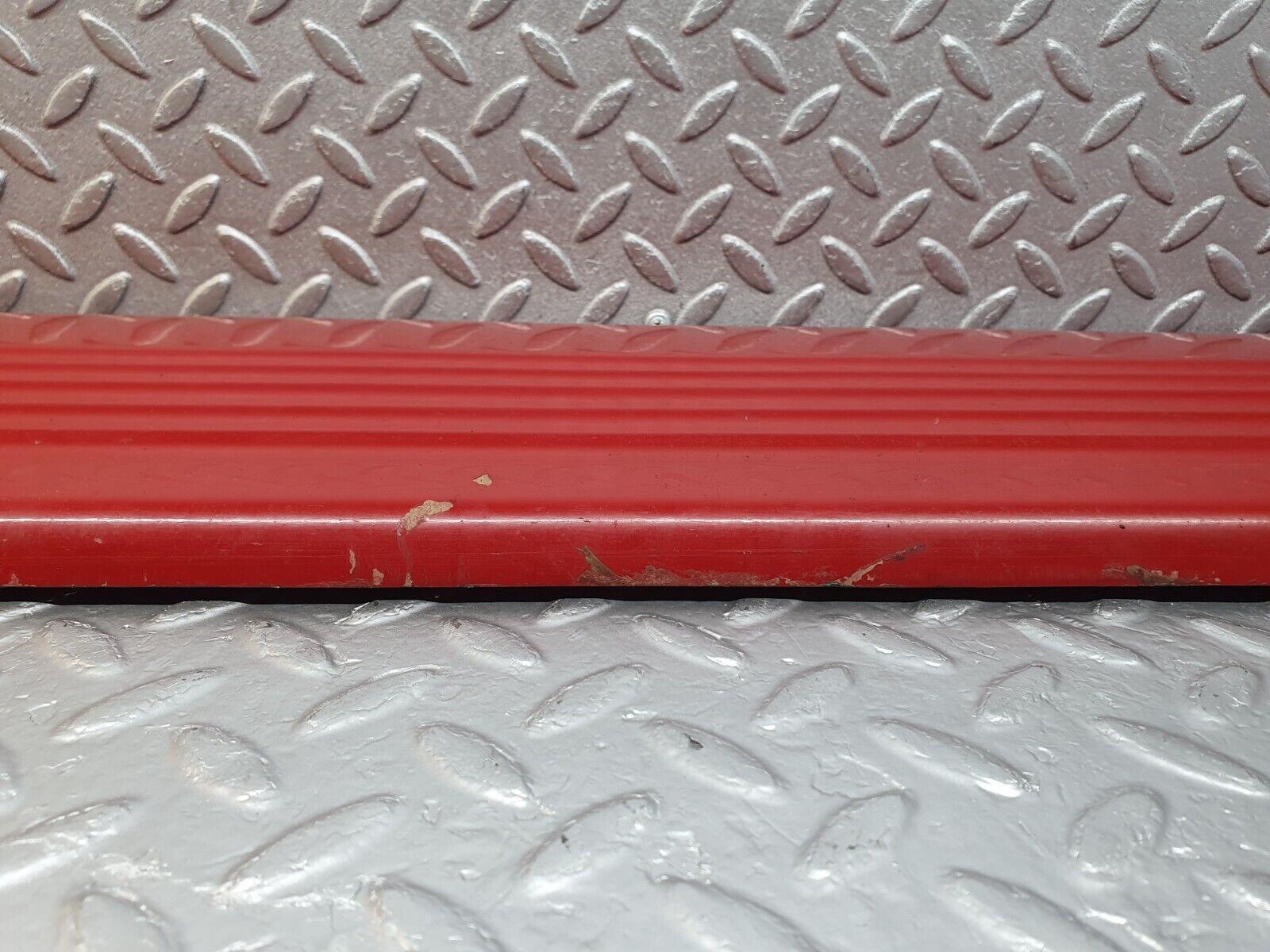 43788 Mercedes-Benz C126 380SEC Coupe Right Door Lower Moulding Trim 1266901240