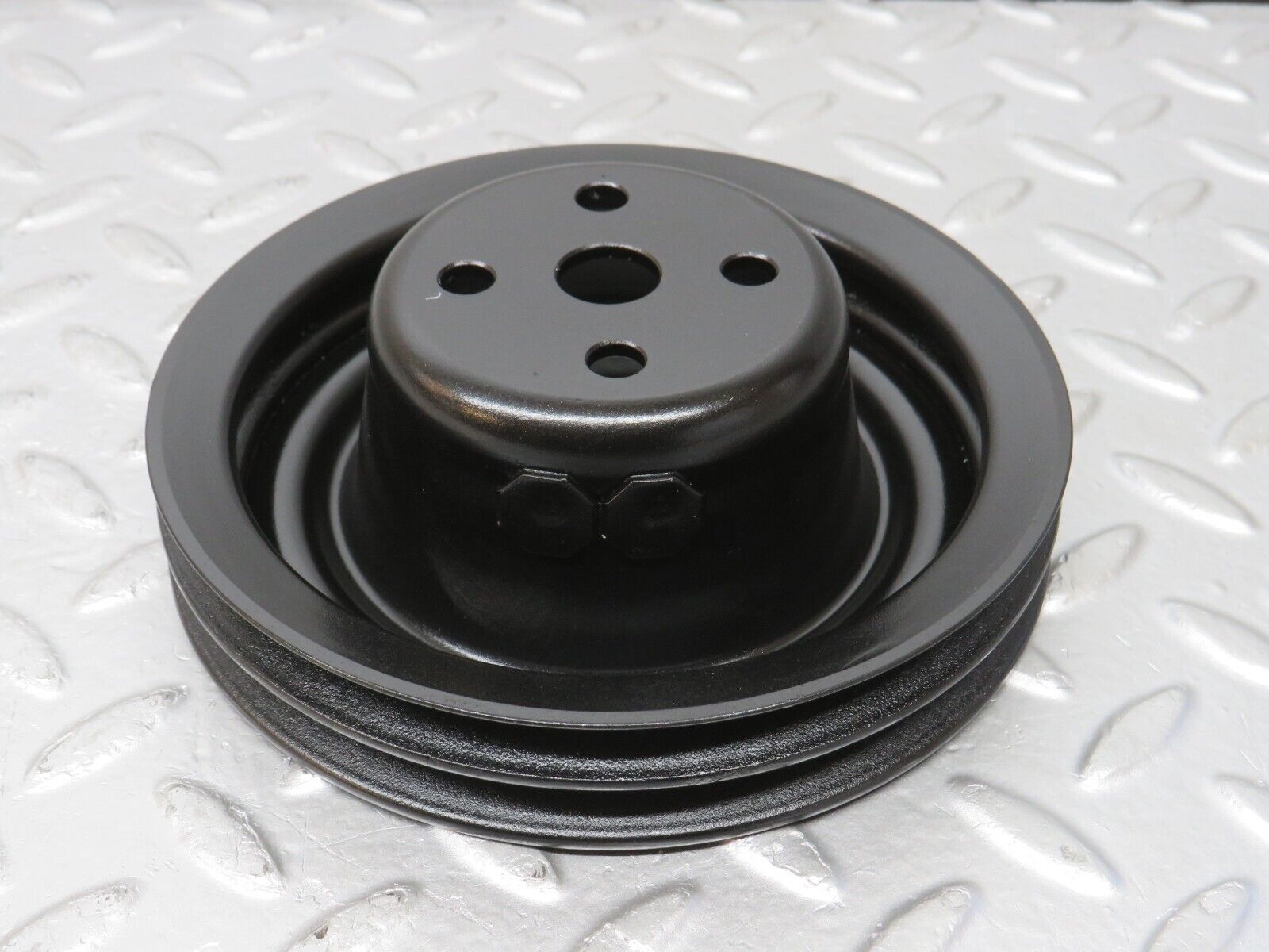32863 Mercedes-Benz C107 R107 350 V8 Water Pump Pulley