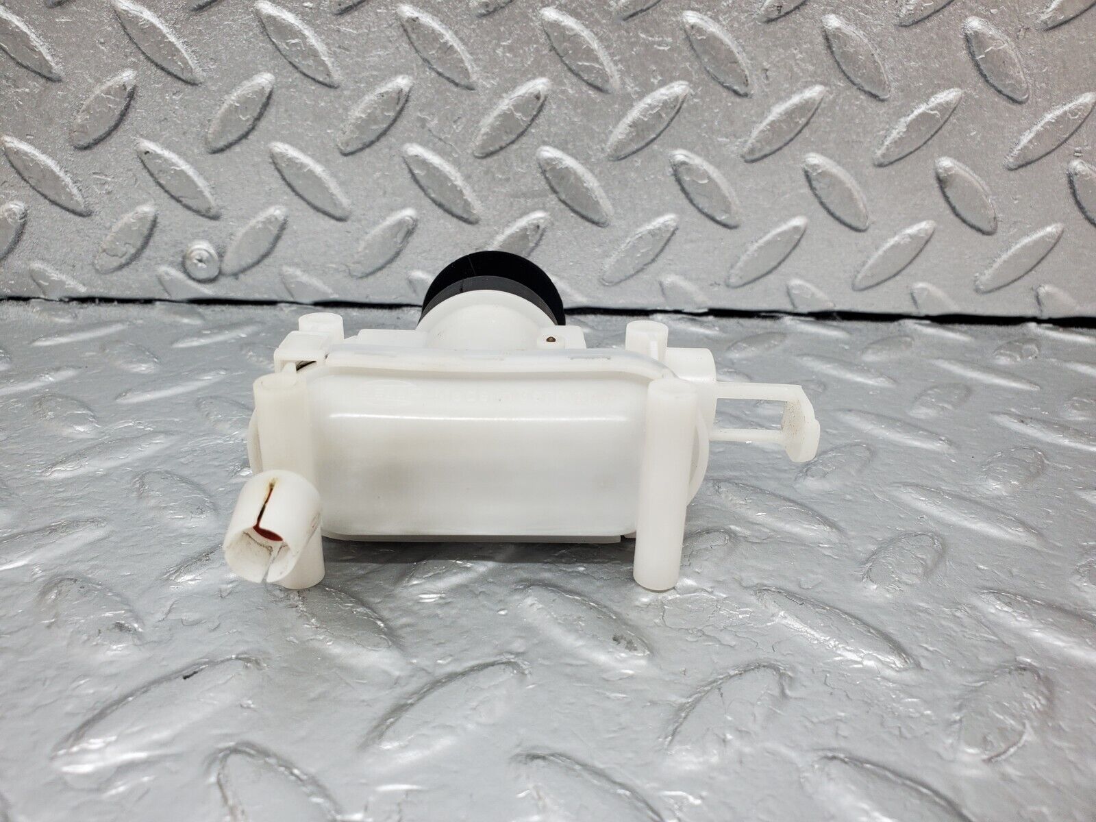 44952 Mercedes-Benz R129 300SL Coupe Left Door Lock Vacuum Actuator