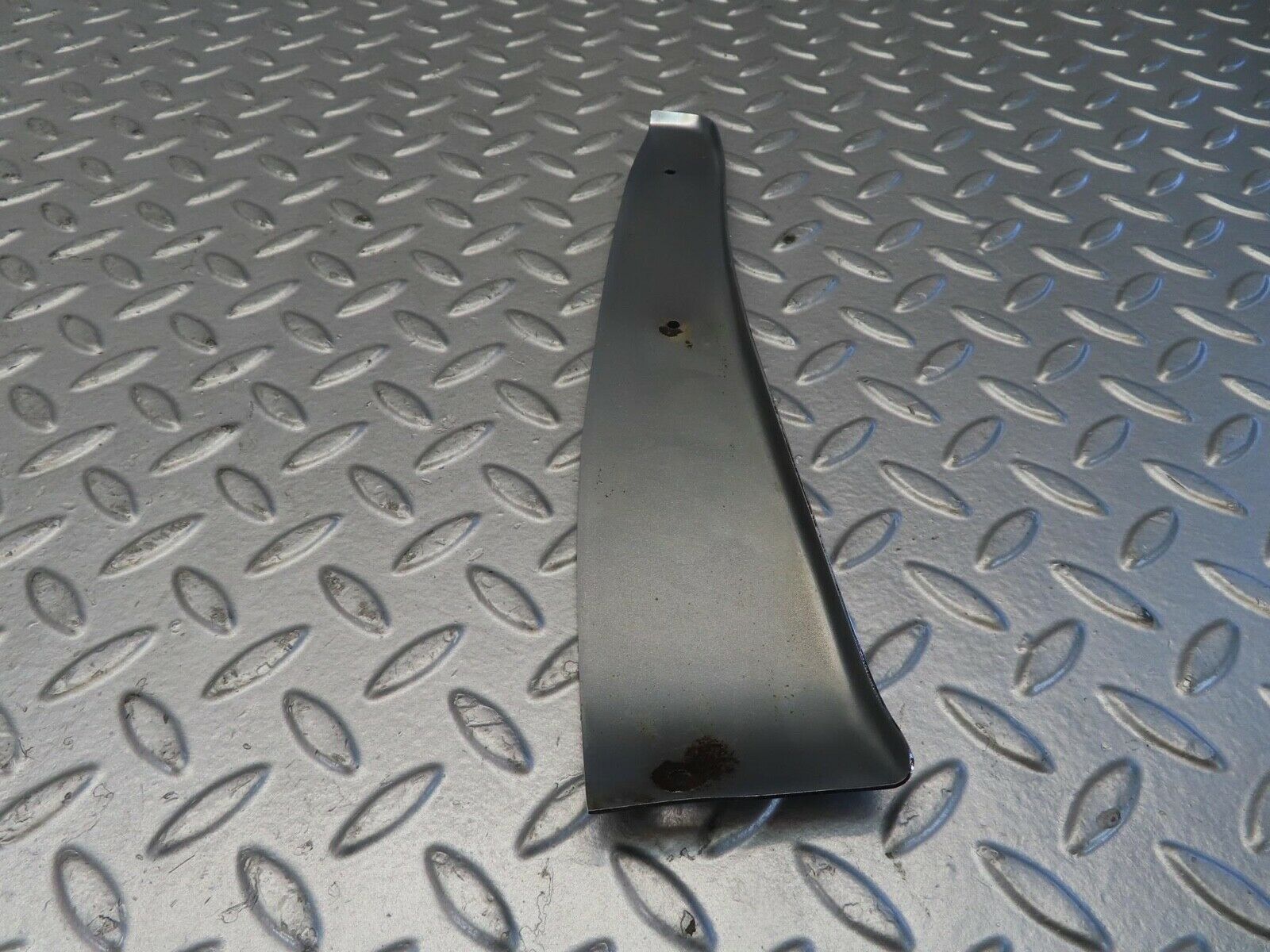 11657 Mercedes-Benz R107 450SL Left Door Chrome Cover