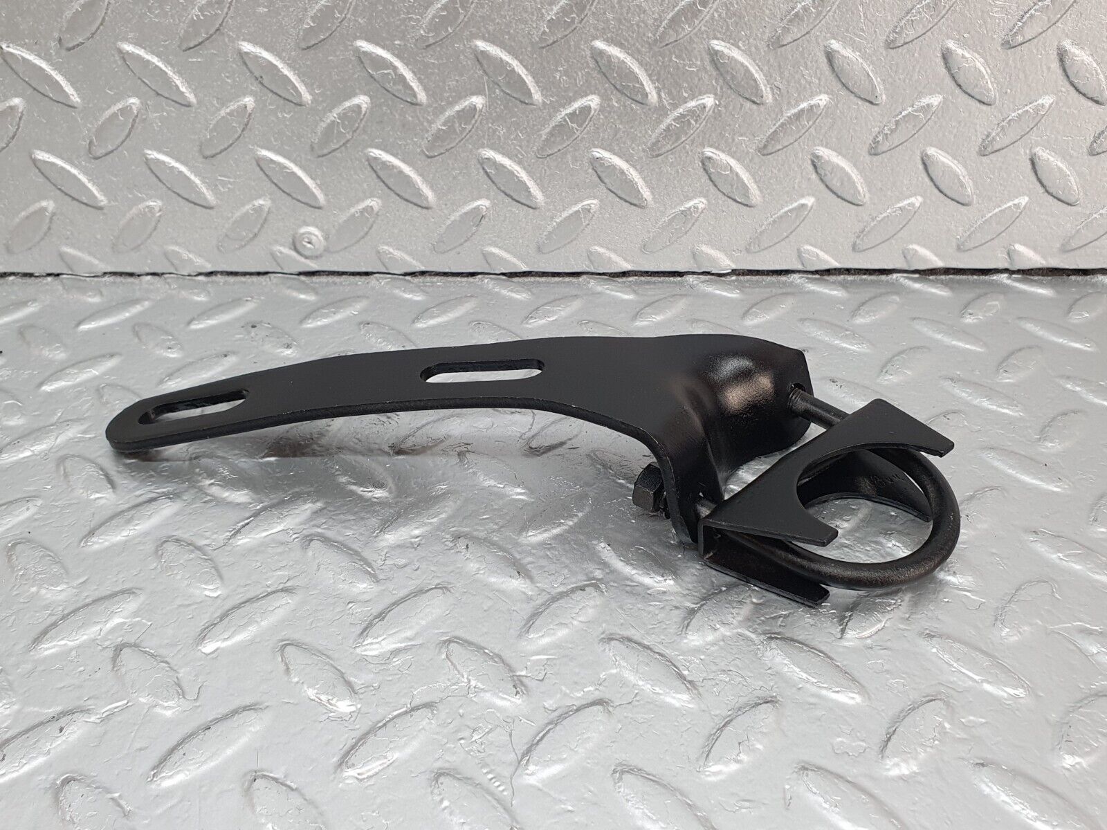 43143 Mercedes-Benz W108 280SE Exhaust Bracket