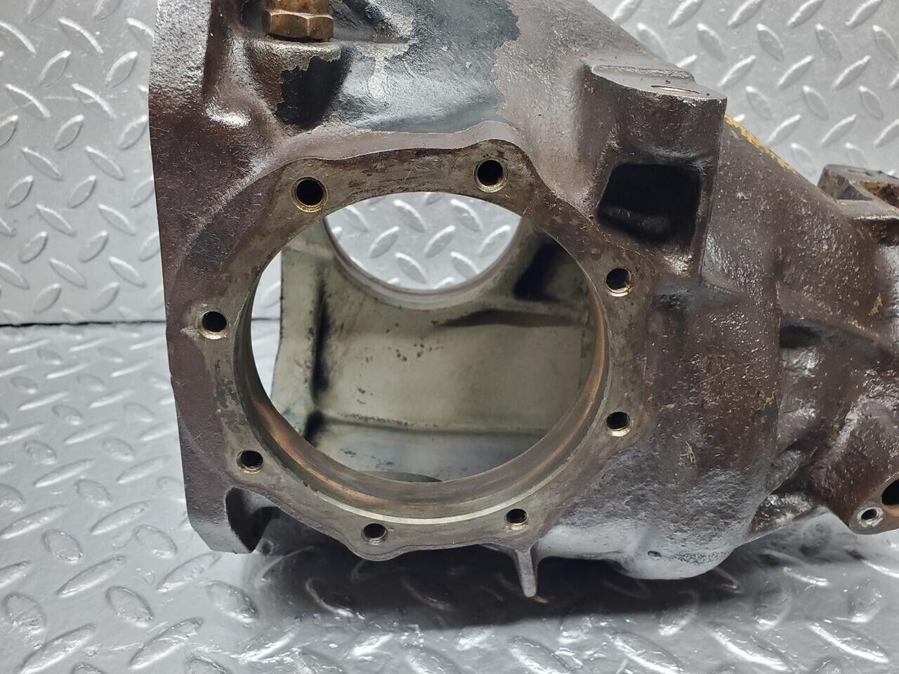 34670 Mercedes-Benz C126 380SEC Coupe Rear Differential Housing 1263511101