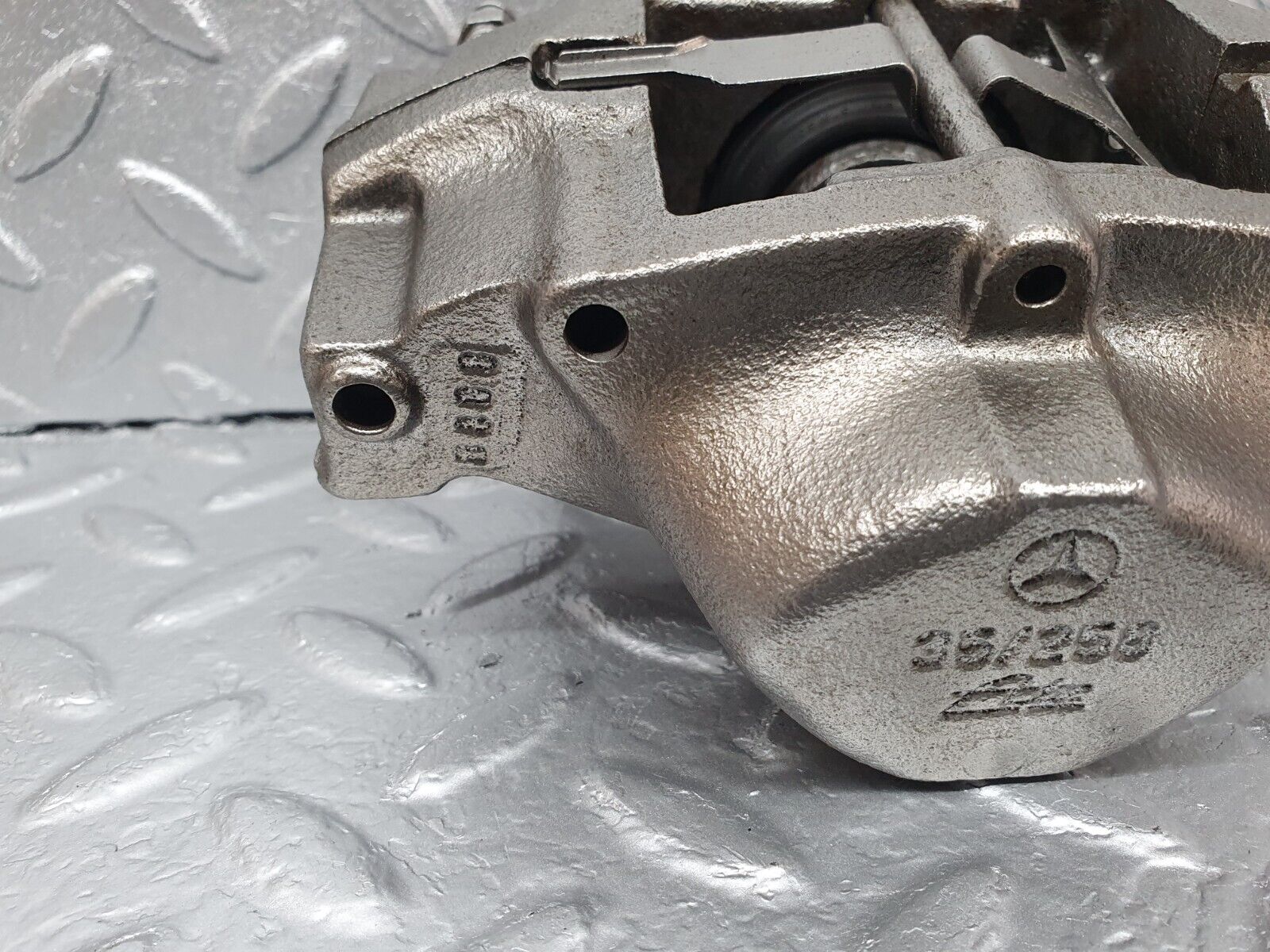 42114 Mercedes-Benz W202 C200 Rear Left Brake Caliper ATE 32