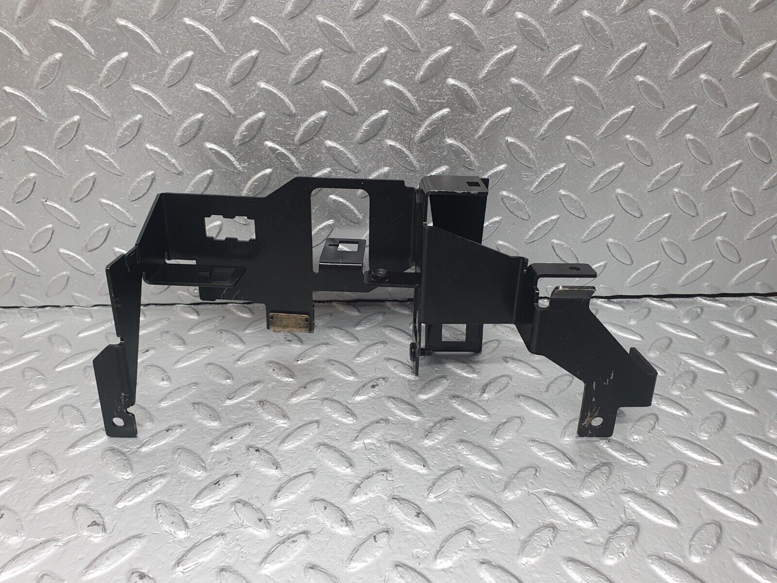 42471 Mercedes-Benz R129 320SL Coupe Relay Bracket