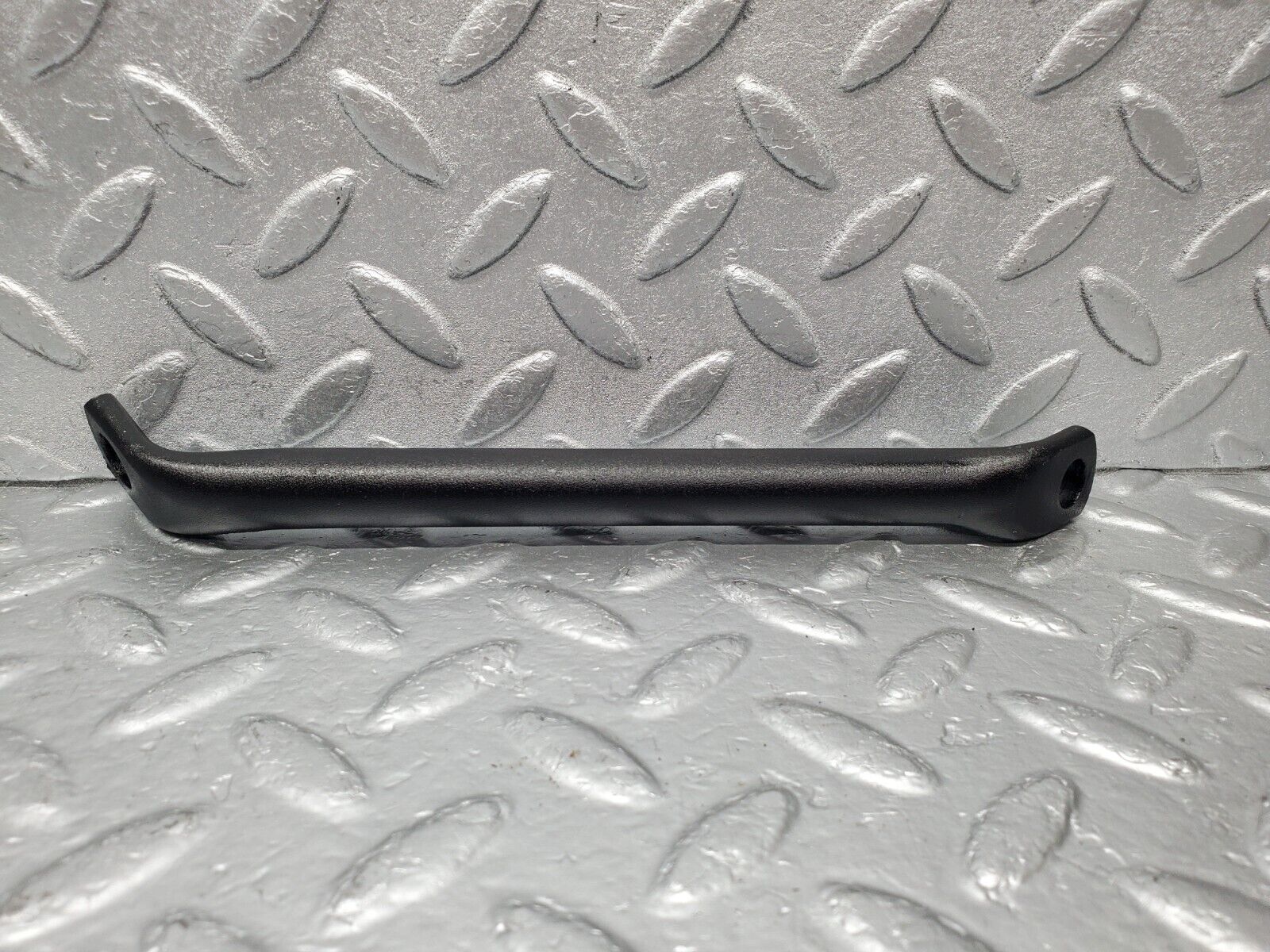 46646 Mercedes-Benz C123 280CE Coupe Power Steering Pump Holder Bracket