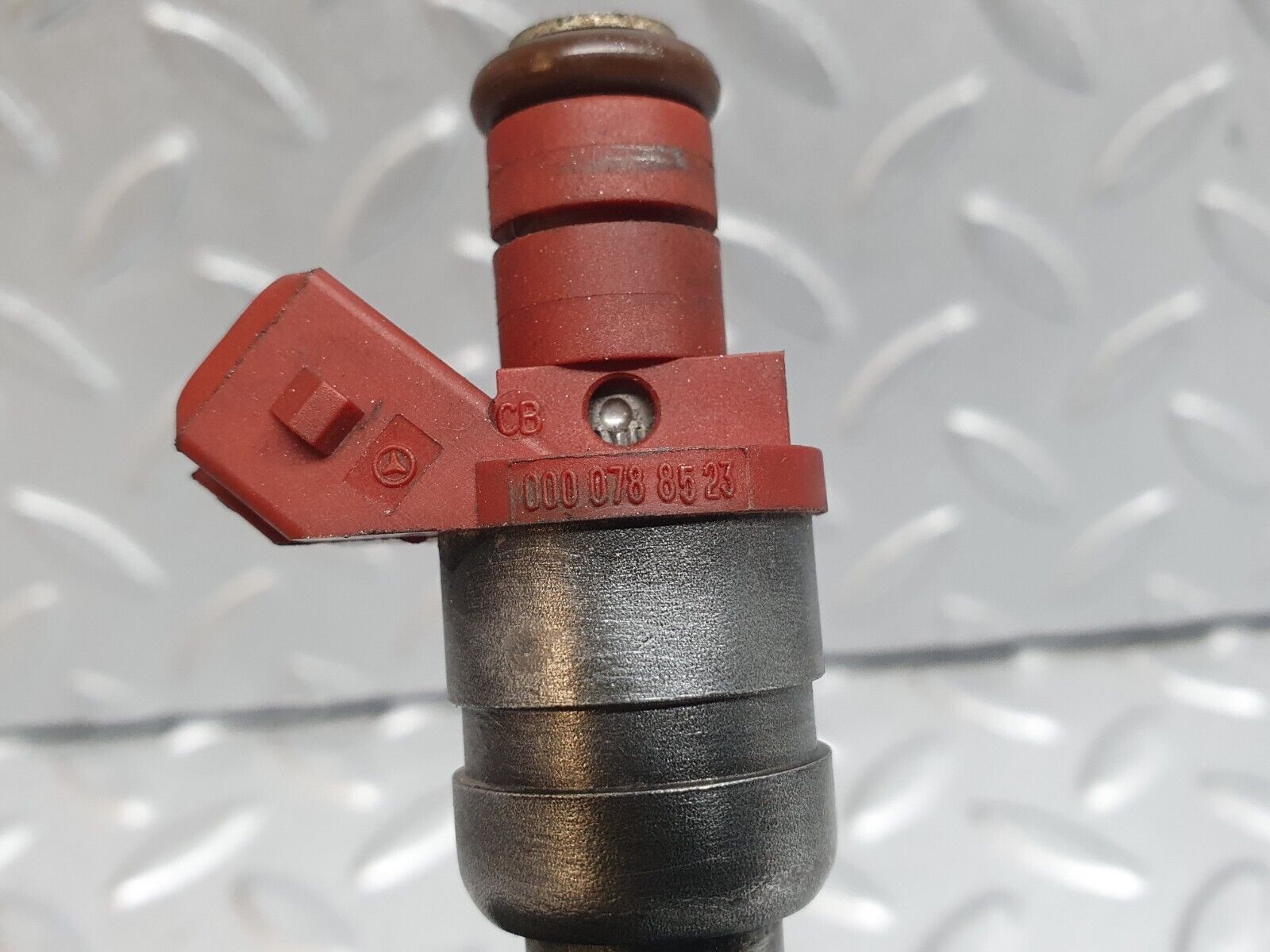 42056 Mercedes-Benz W202 C200 Fuel Injector Siemens 0000788523