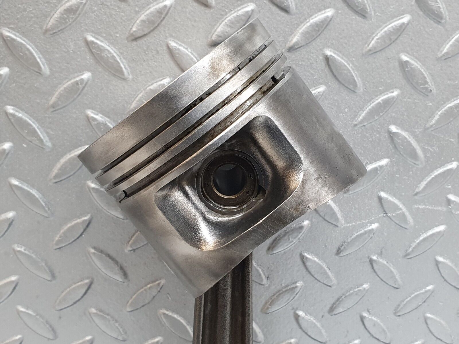 43078 Mercedes-Benz W123 Piston With Connecting Rod 95.485 mm 1020381