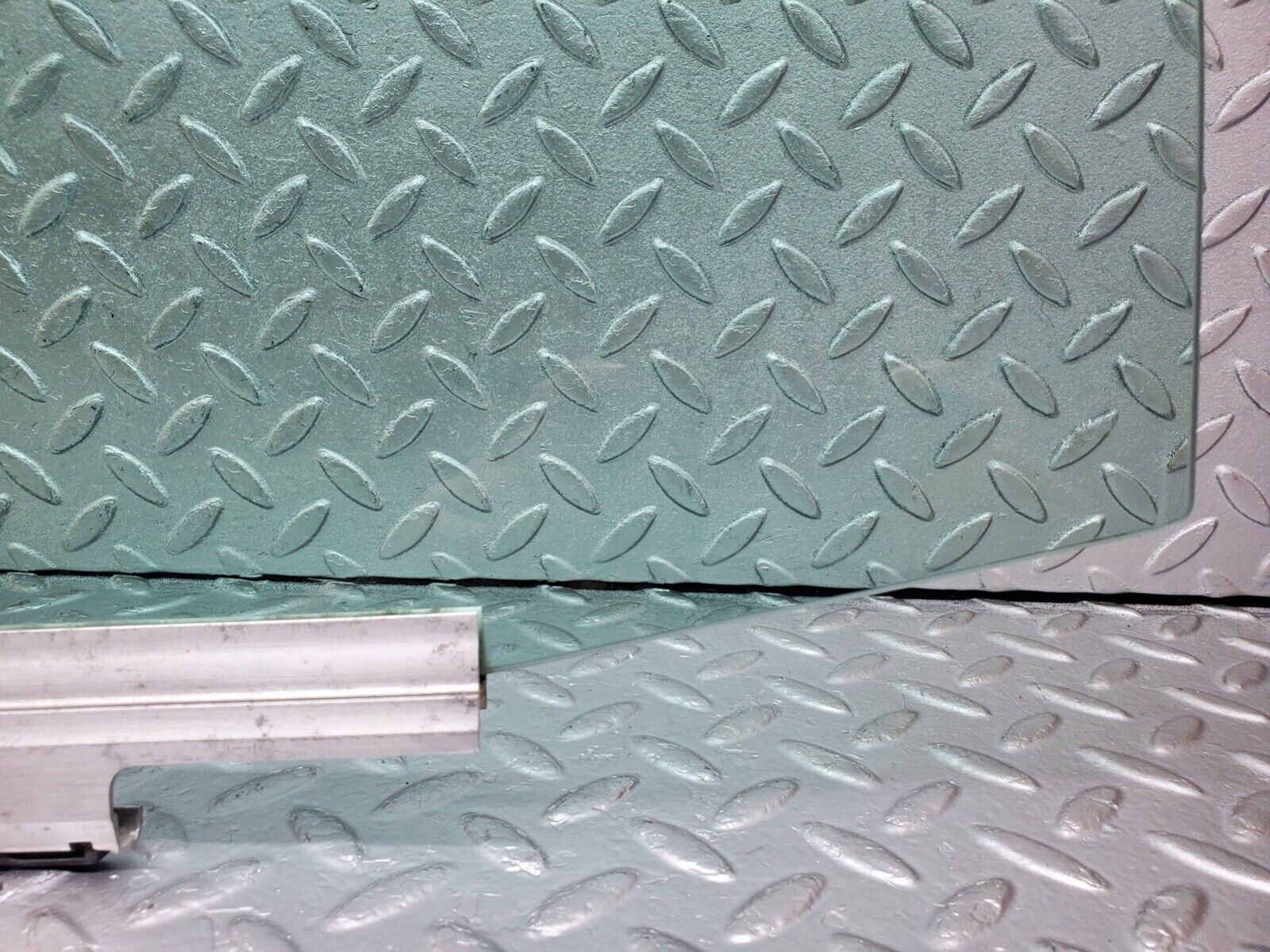 44618 Mercedes-Benz W124 220E Rear Left Door Window Glass