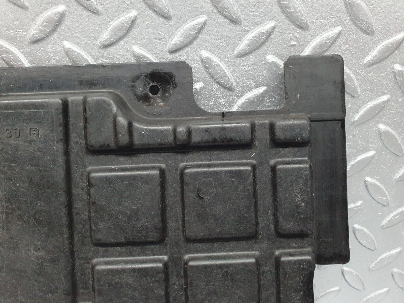 41781 Mercedes-Benz W202 C200 Right Engine Bay Cover Panel 2025241030