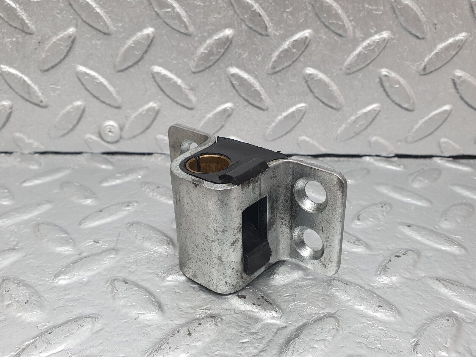 43980 Mercedes-Benz C123 230CE Coupe Left Door Lock Latch