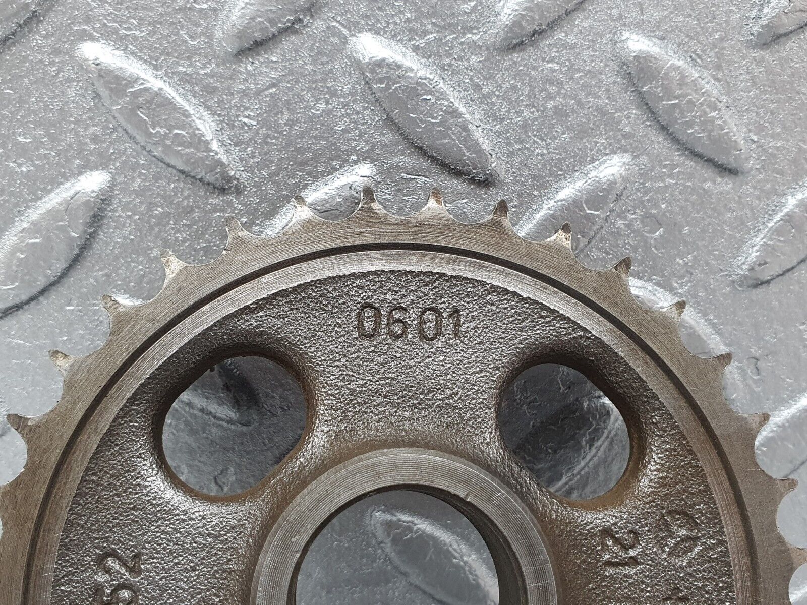 43791 Mercedes-Benz C126 380SEC Coupe Camshaft Timing Gear Sprocket 1160520601