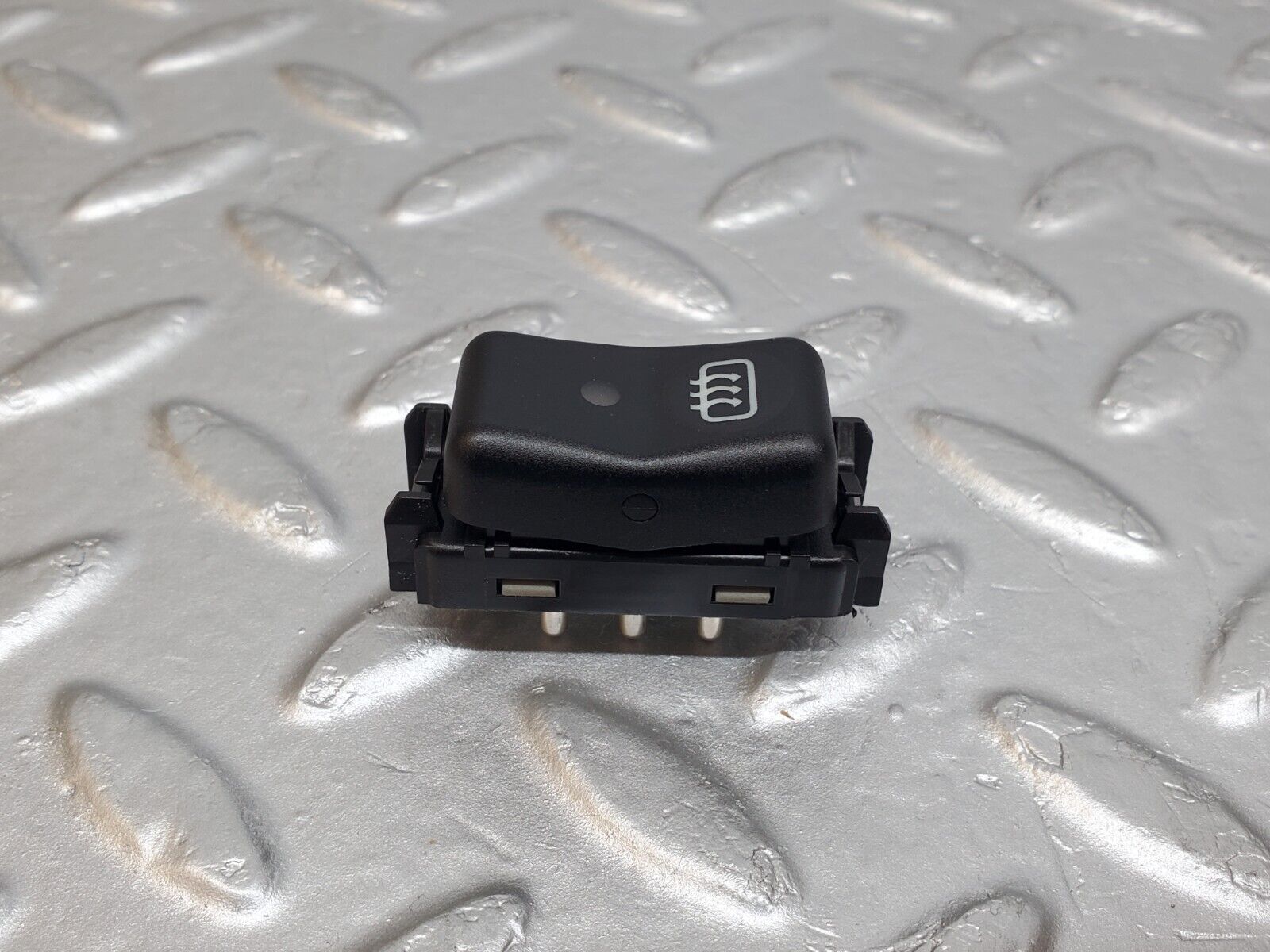 44715 Mercedes-Benz W124 220E Rear Windscreen Defroster Switch 1298207410