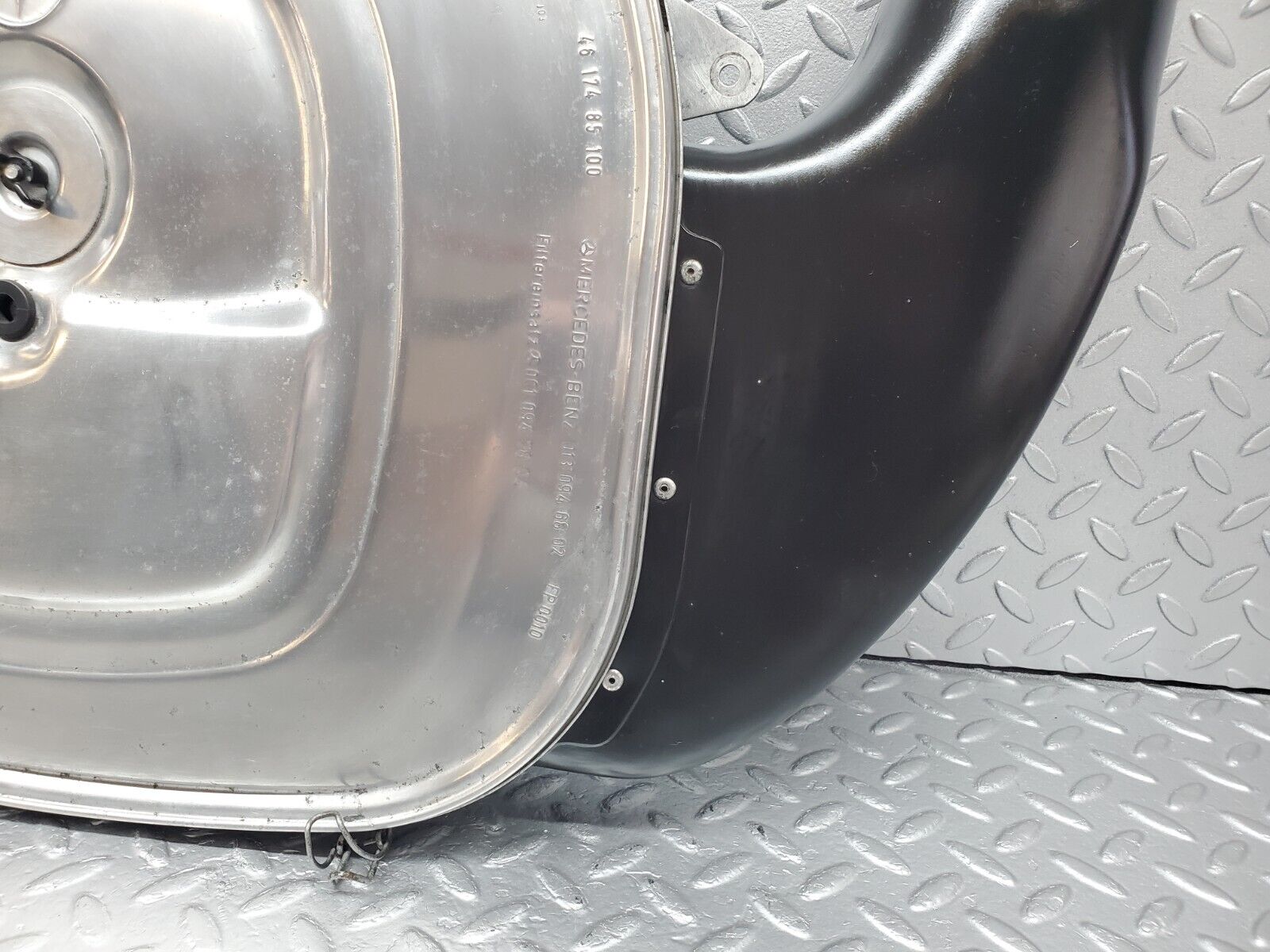 45872 Mercedes-Benz W126 420SE Aluminium Air Filter Box Housing 0130946802