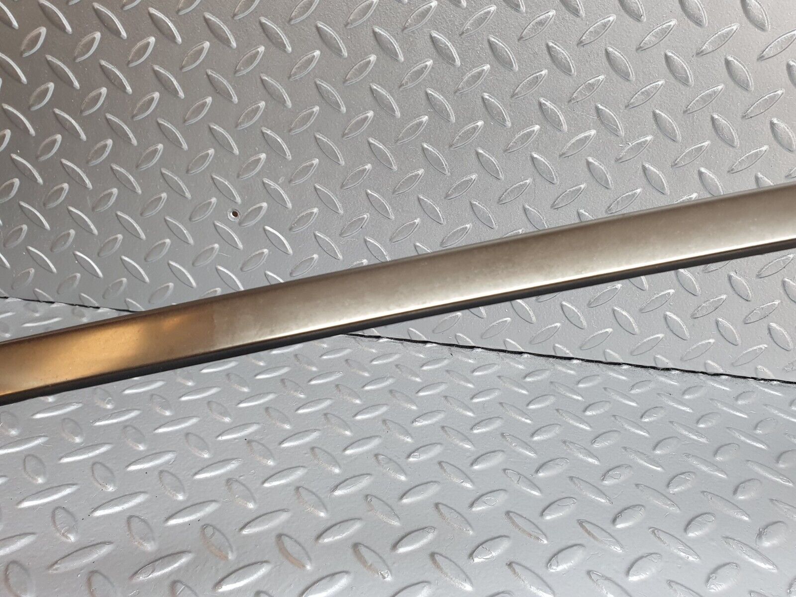 42112 Mercedes-Benz W202 C200 Roof Trim Right Side