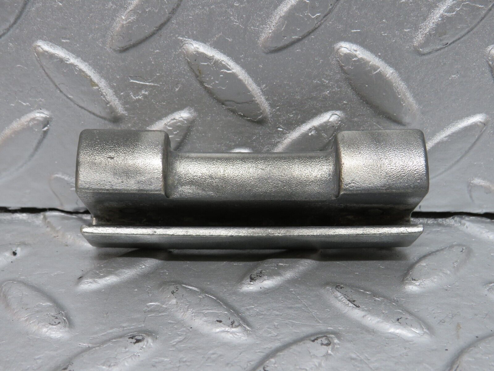 40100 Mercedes-Benz R107 350SL Door Window Guide Bracket