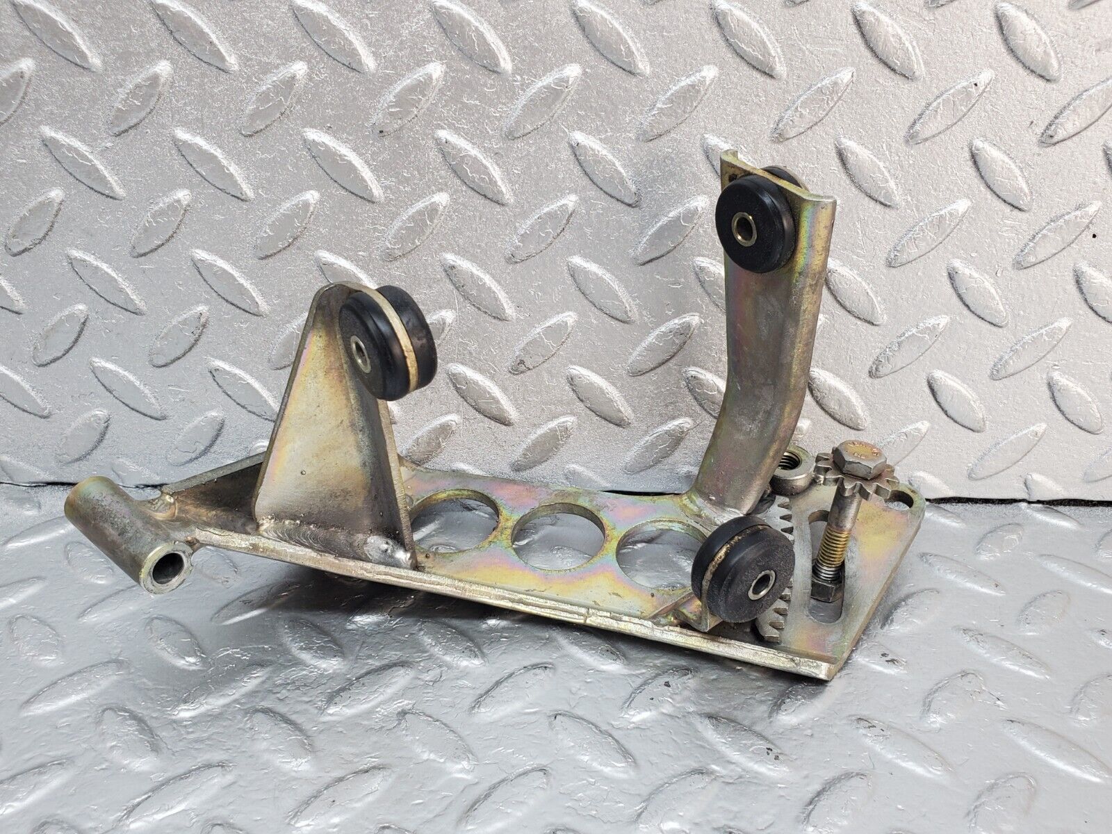 45368 Mercedes-Benz 280E M110.983 Power Steering Pump Bracket