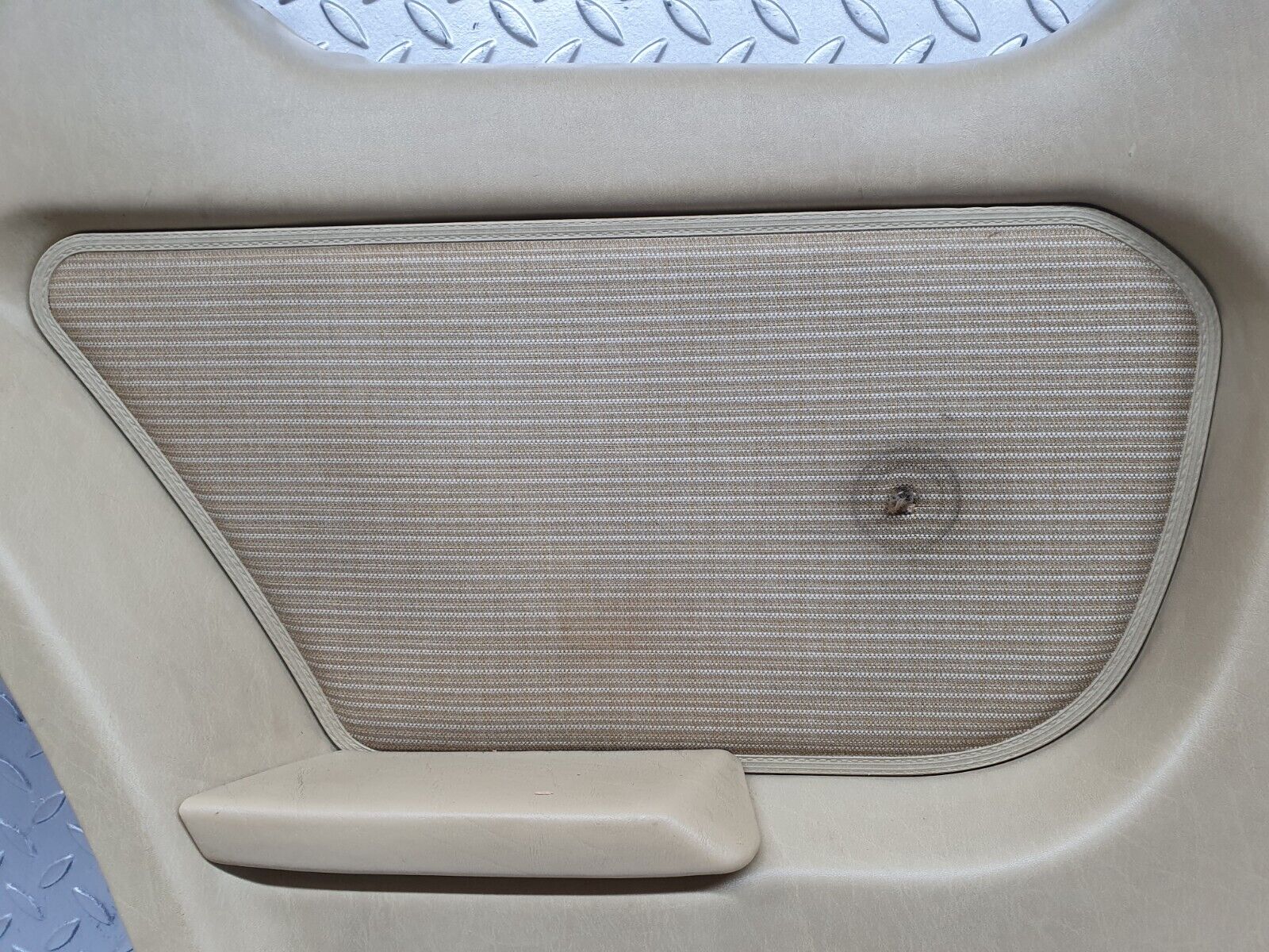 44052 Mercedes-Benz C123 230CE Coupe Rear Left Card Panel Beige