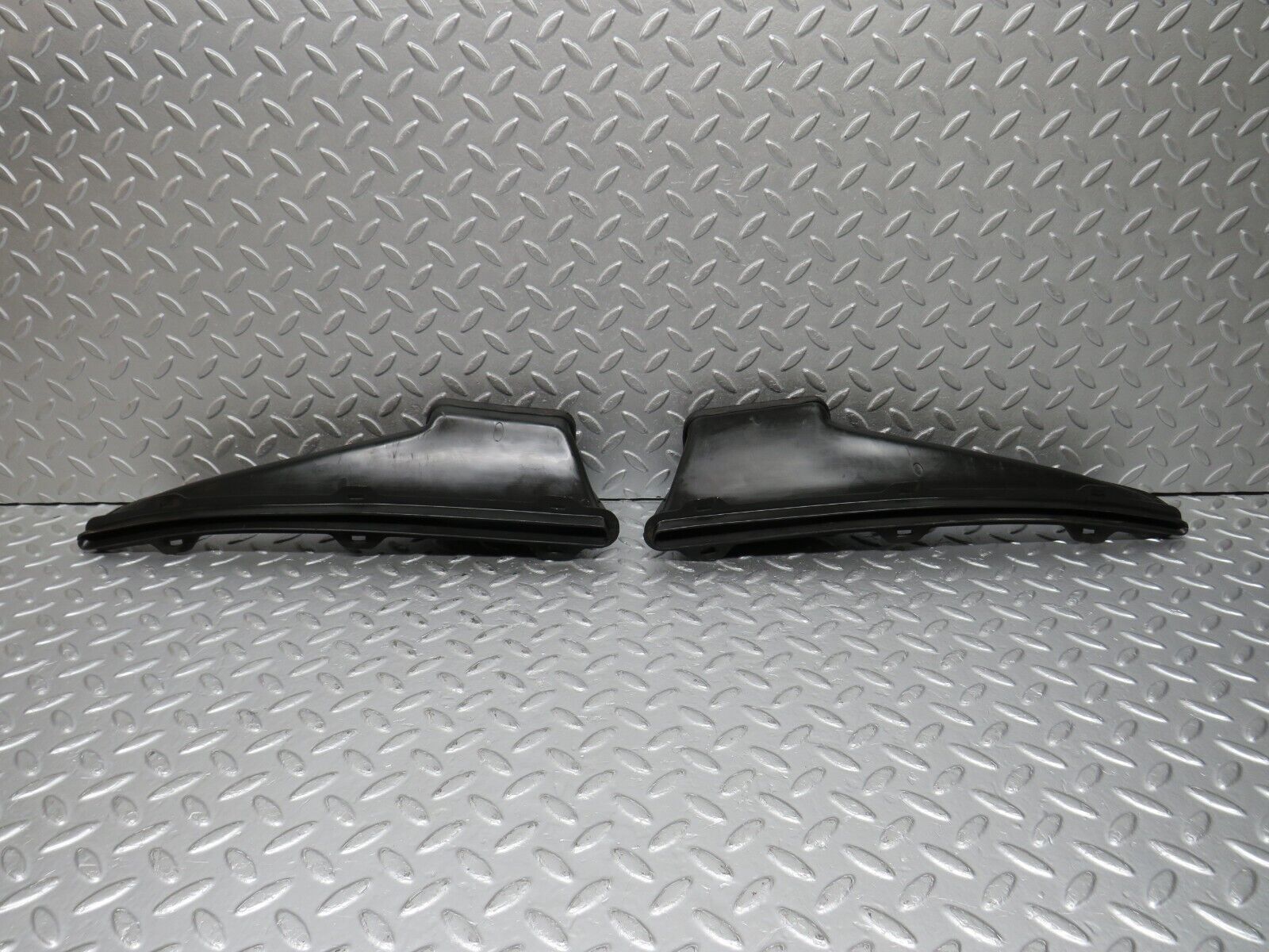39879 Mercedes-Benz R107 350SL Dashboard Air Vent Duct Pair