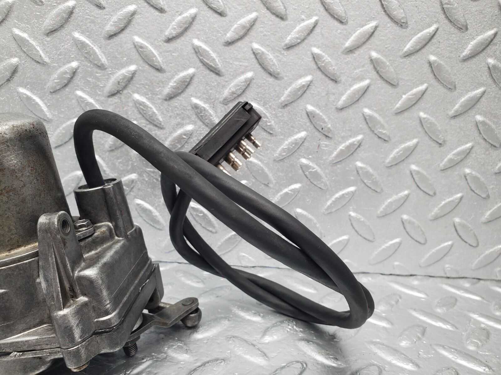 46652 Mercedes-Benz C123 280CE Coupe Cruise Control Actuator VDO 0015457532