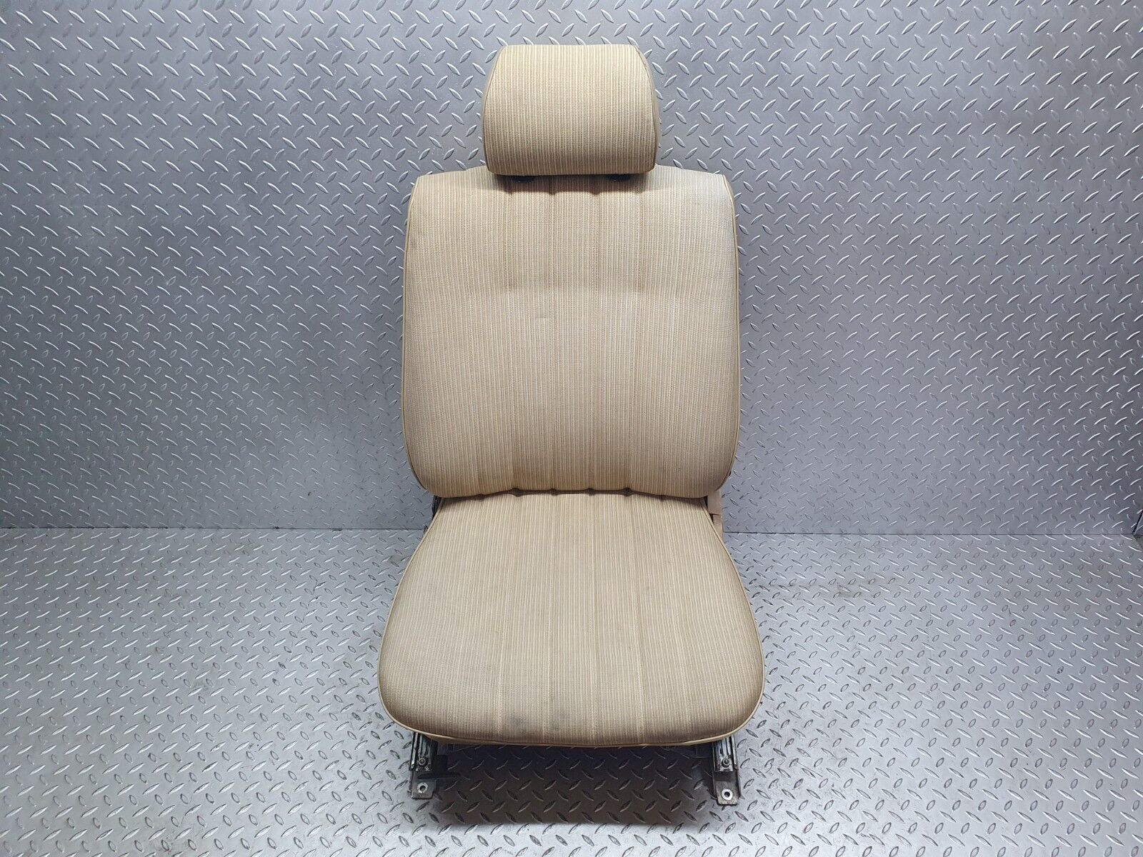 44053 Mercedes-Benz C123 230CE Coupe Front Left Seat Beige 1239104150