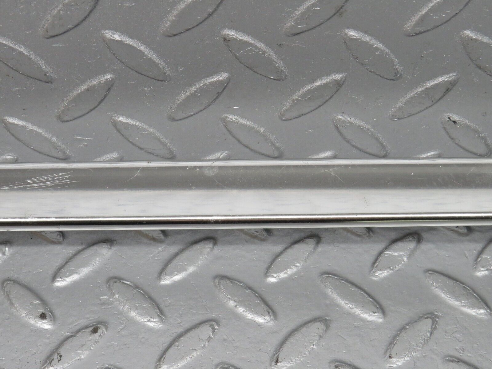 39854 Mercedes-Benz R107 350SL Hardtop Roof Chrome Left Side