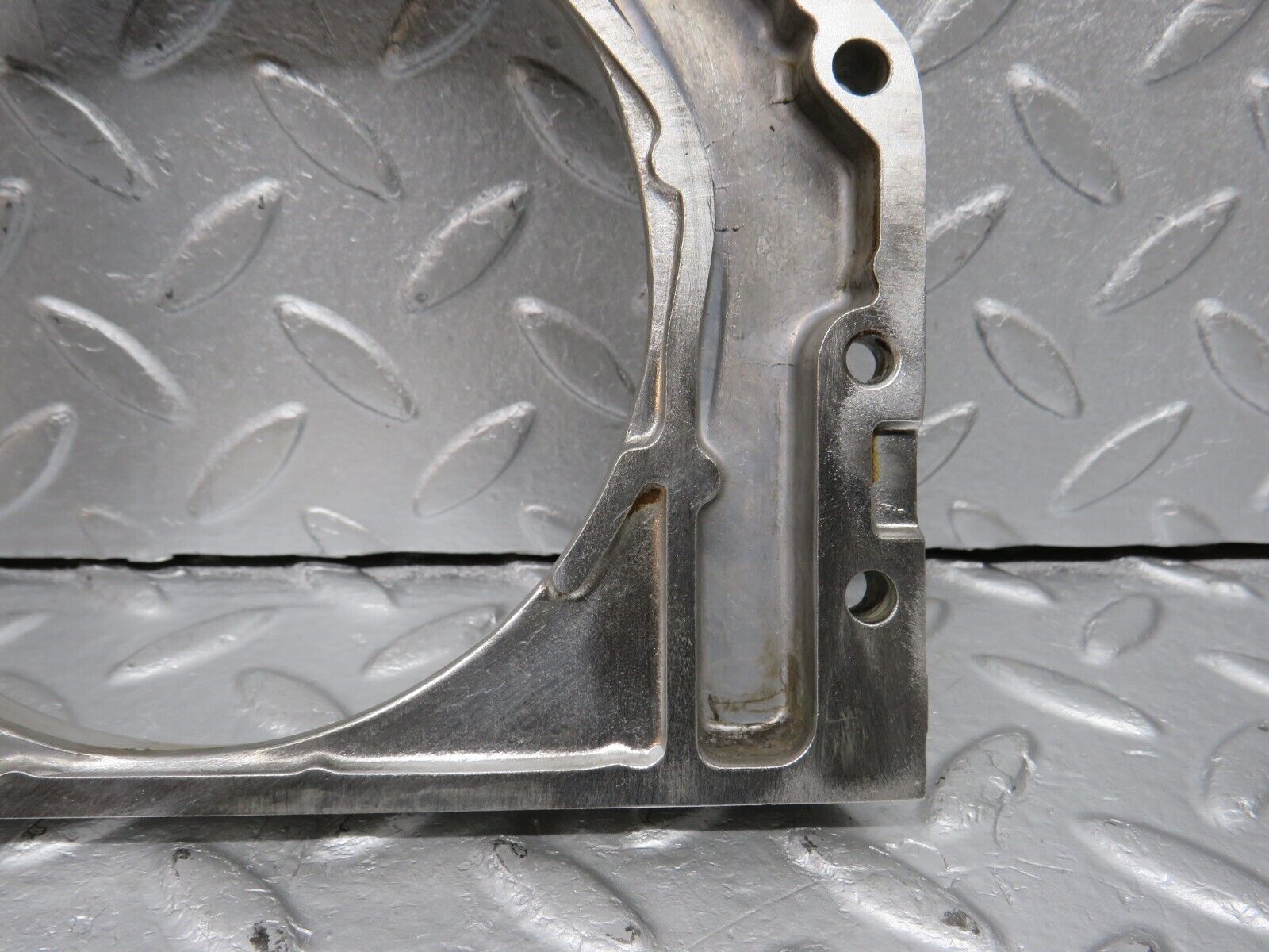 39904 Mercedes-Benz R107 350SL Crankshaft Rear Sealing Cover 1160110608