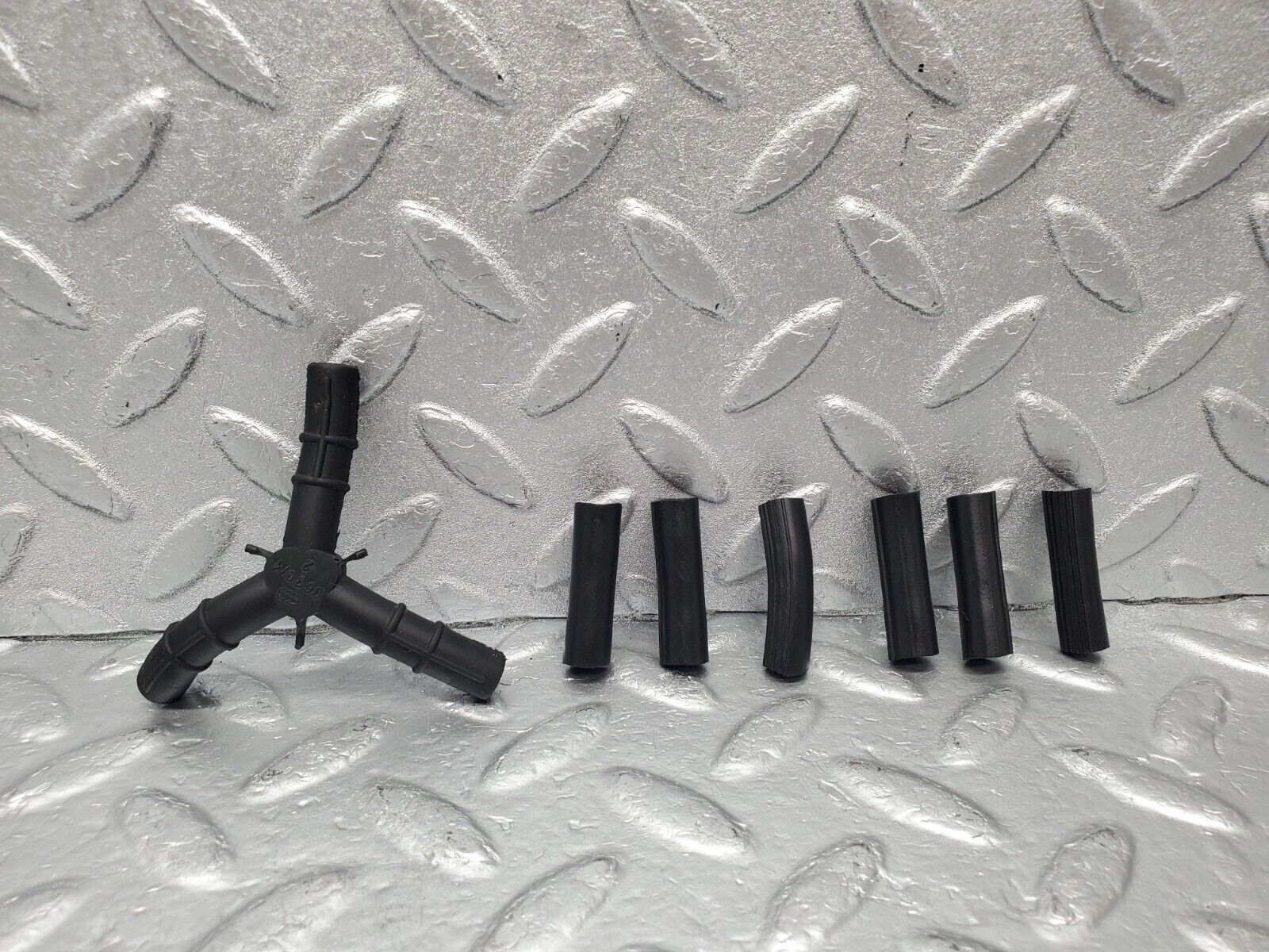 46676 Mercedes-Benz C123 280CE Coupe Vacuum Pipe Hose Distributor