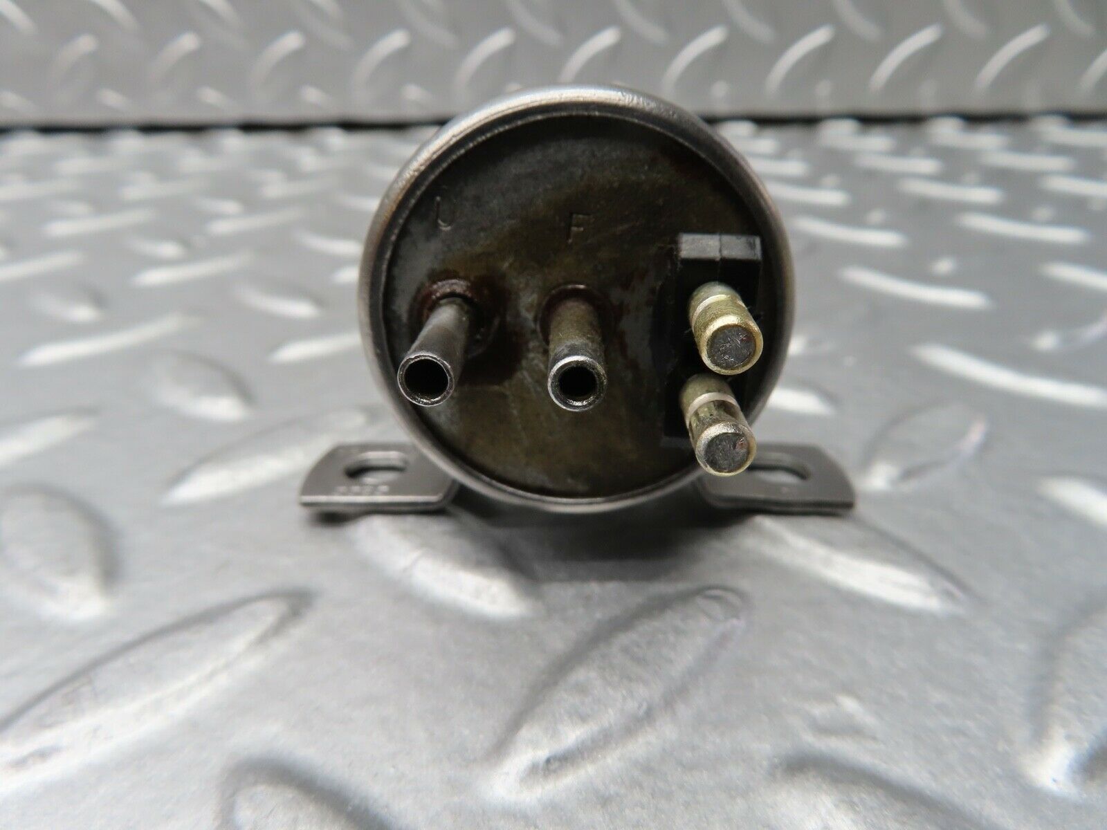 20559 Mercedes-Benz R107 450SL Vacuum Valve Pierburg