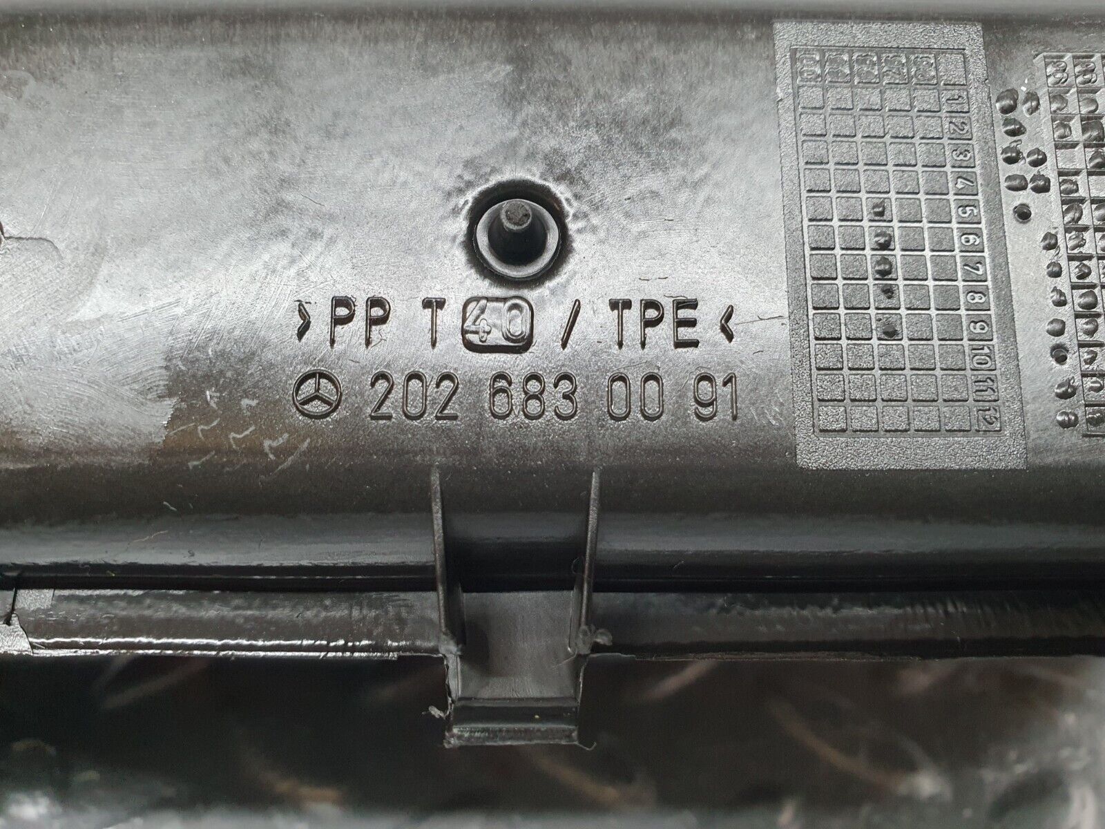 41909 Mercedes-Benz W202 C200 Centre Console Storage Shelf 2026830091