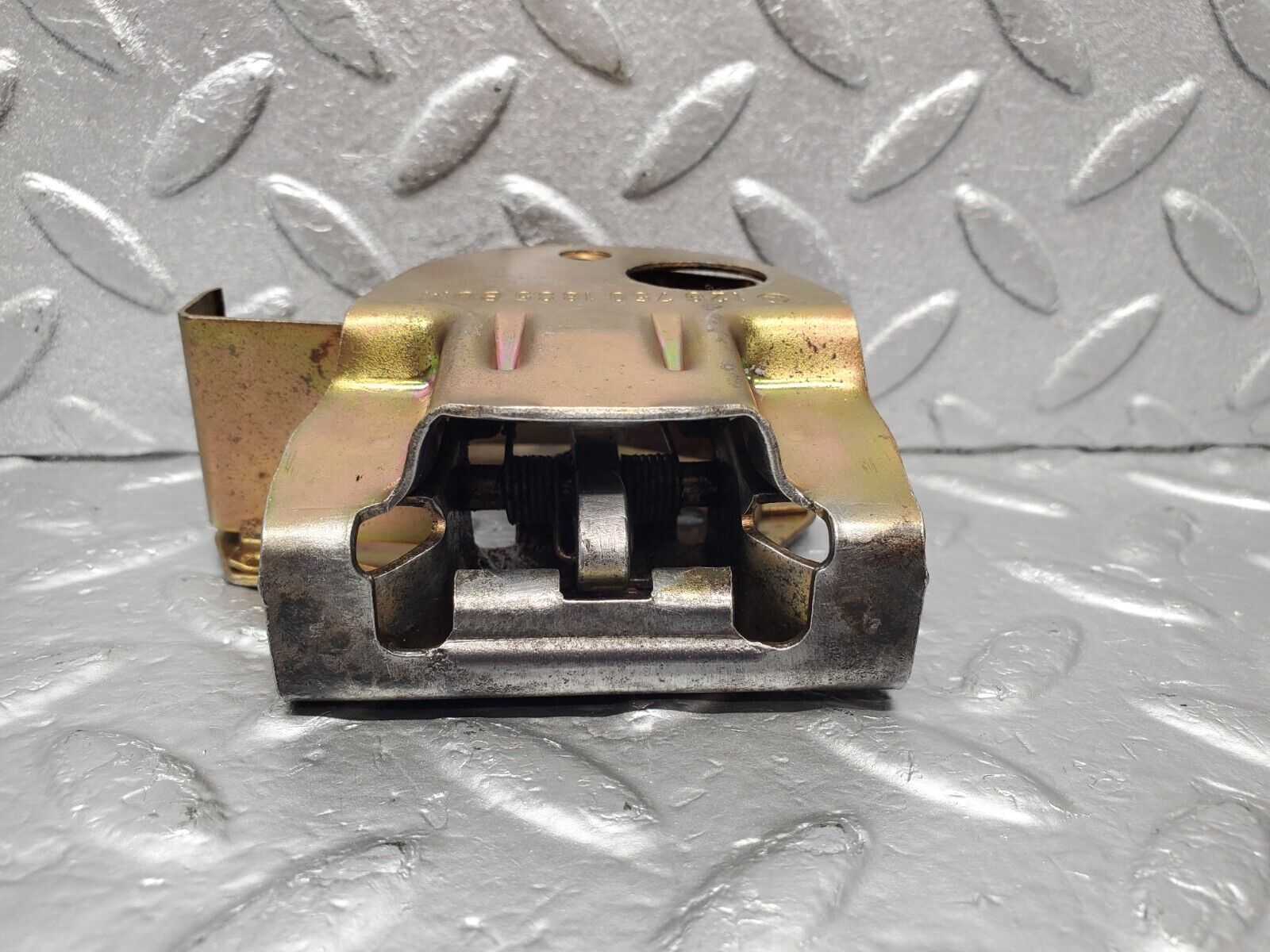 46474 Mercedes-Benz C123 280CE Coupe Trunk Lock Latch 1267501885