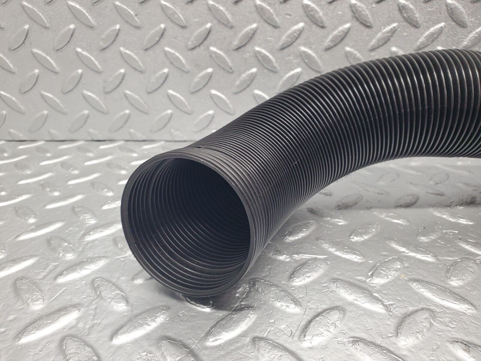 46338 Mercedes-Benz C123 280CE Coupe Heater Pipe Air Pipe Left Side