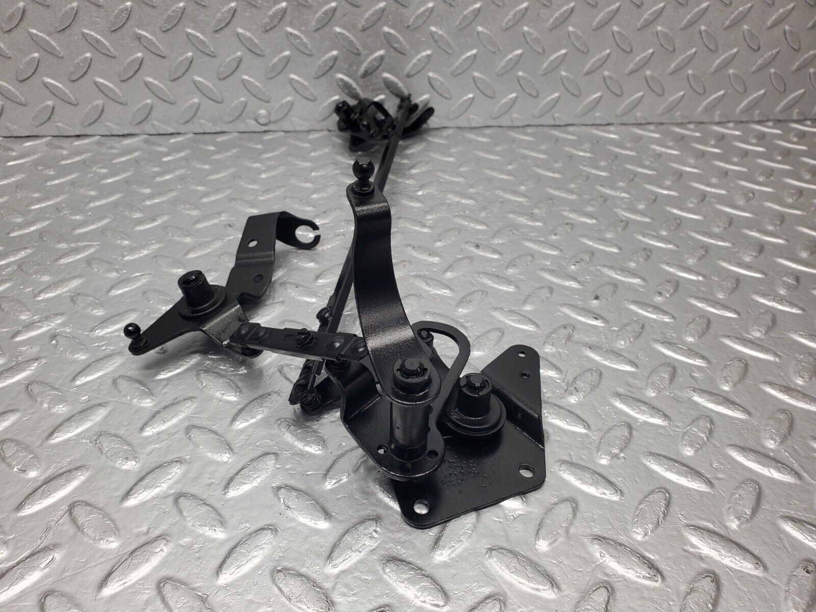 46724 Mercedes-Benz C123 280CE Coupe Throttle Linkage