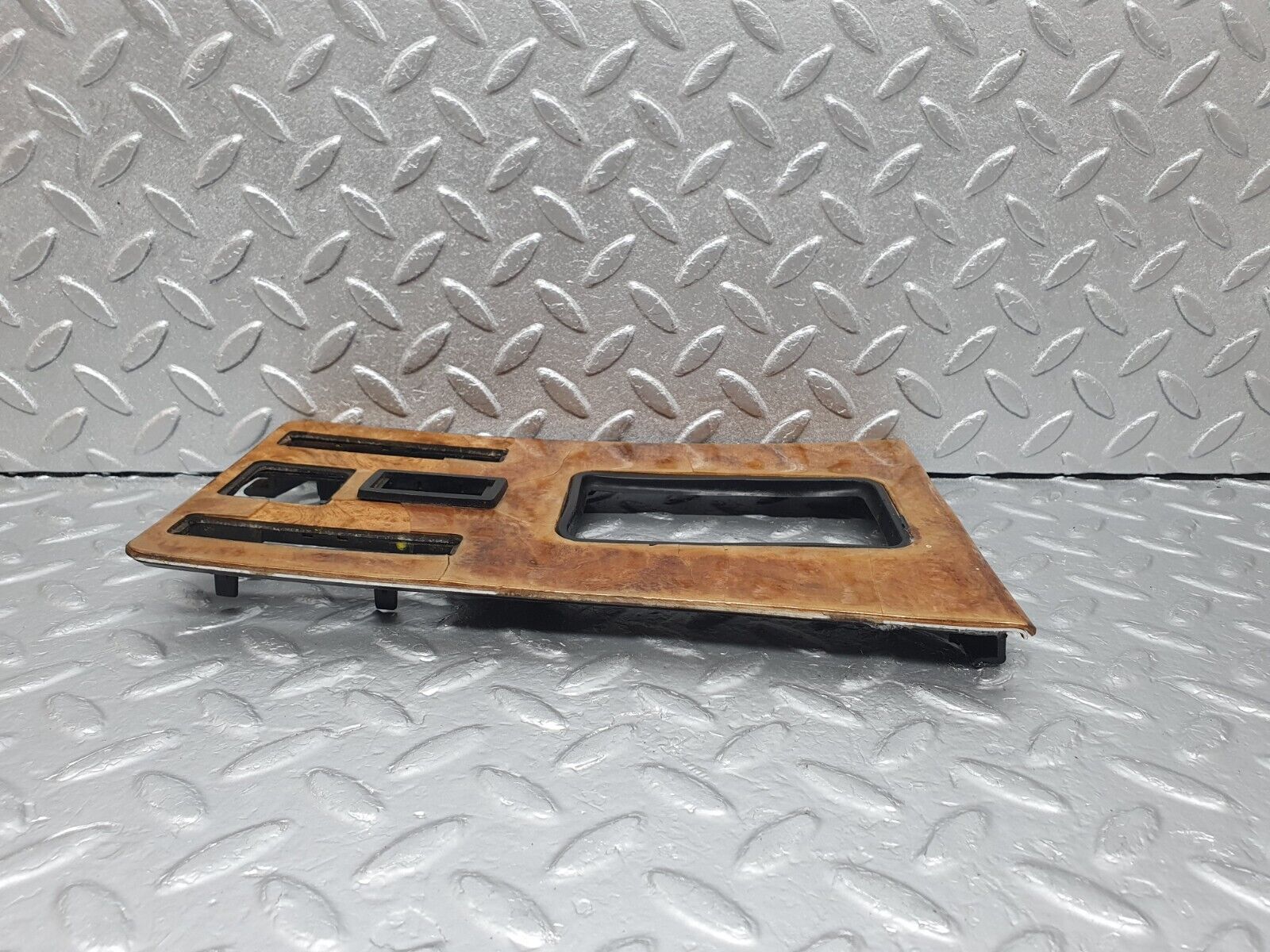 43589 Mercedes-Benz C126 380SEC Coupe Centre Console Wood Panel