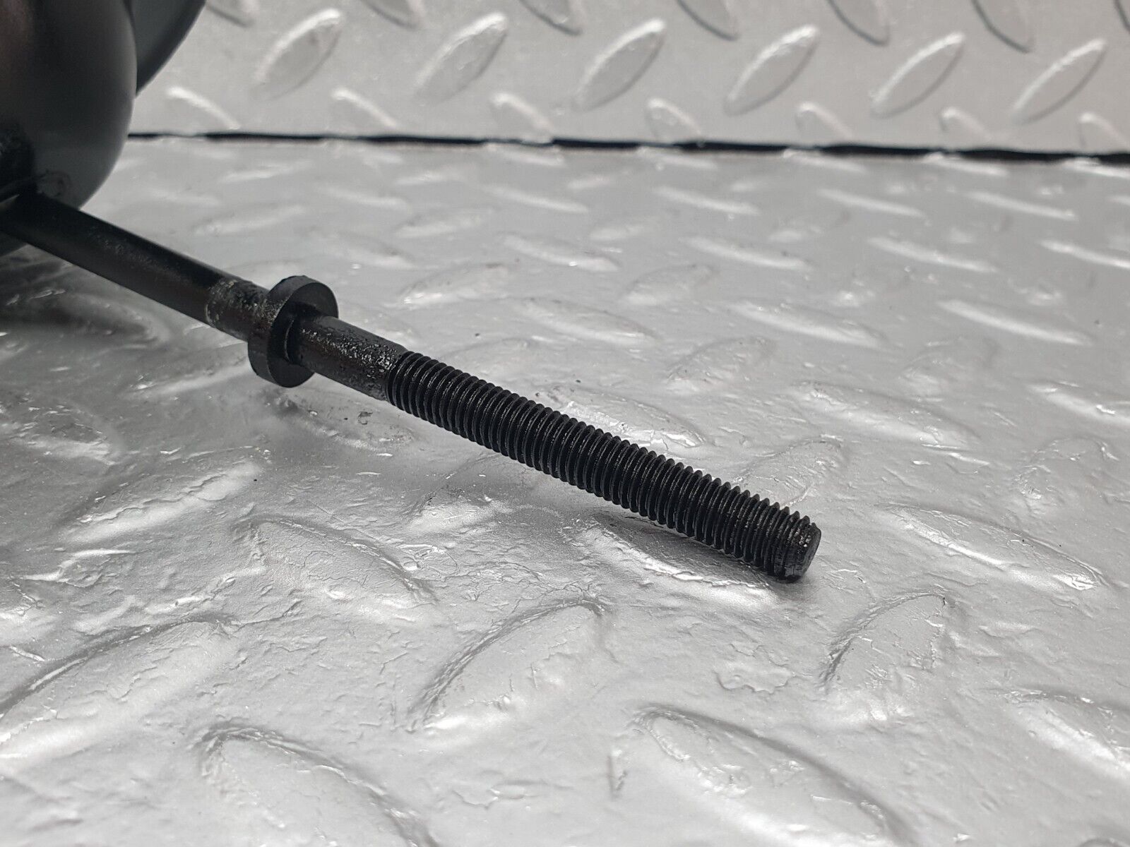 43560 Mercedes-Benz C126 380SEC Coupe Spare Wheel Holder